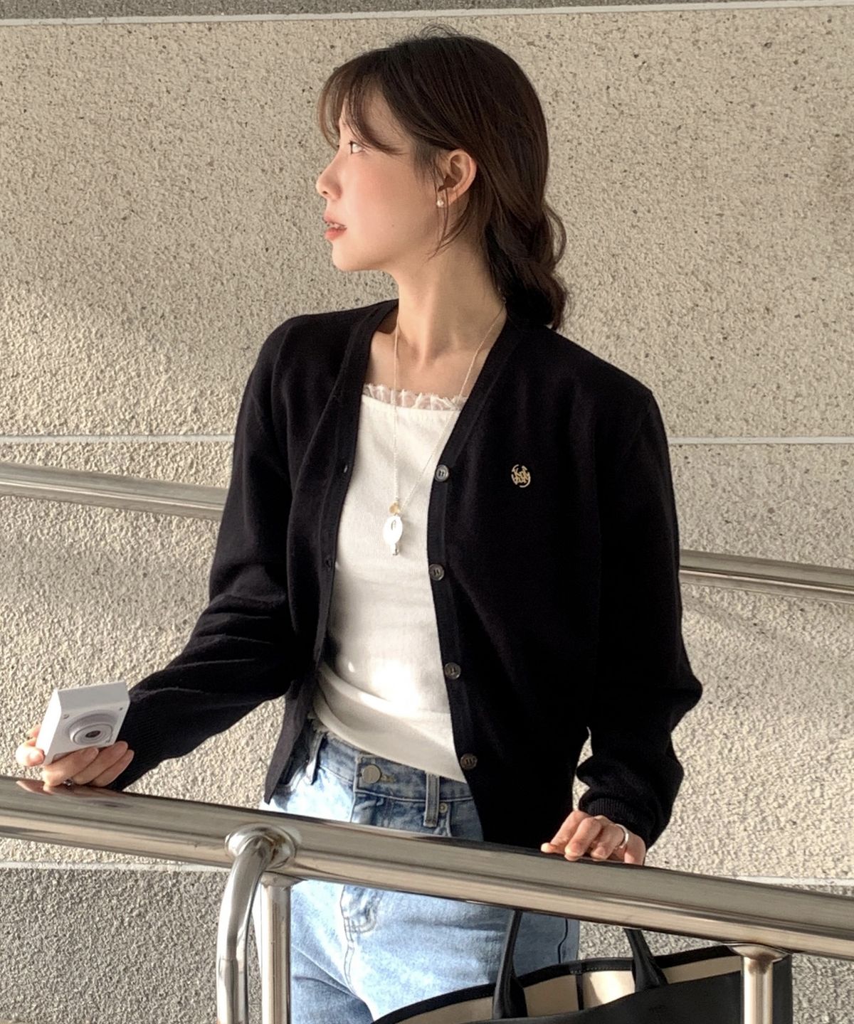 니주르(KNIZURE) 데일리 소프트 벨 슬리브 브이넥 가디건_4COLOR