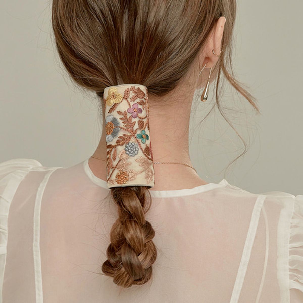 베스티(BESTY) 오리엔탈 와일드플라워 와이드 웨이브 헤어커프 (Oriental Wildflower Wide Wave Hair Cuff)