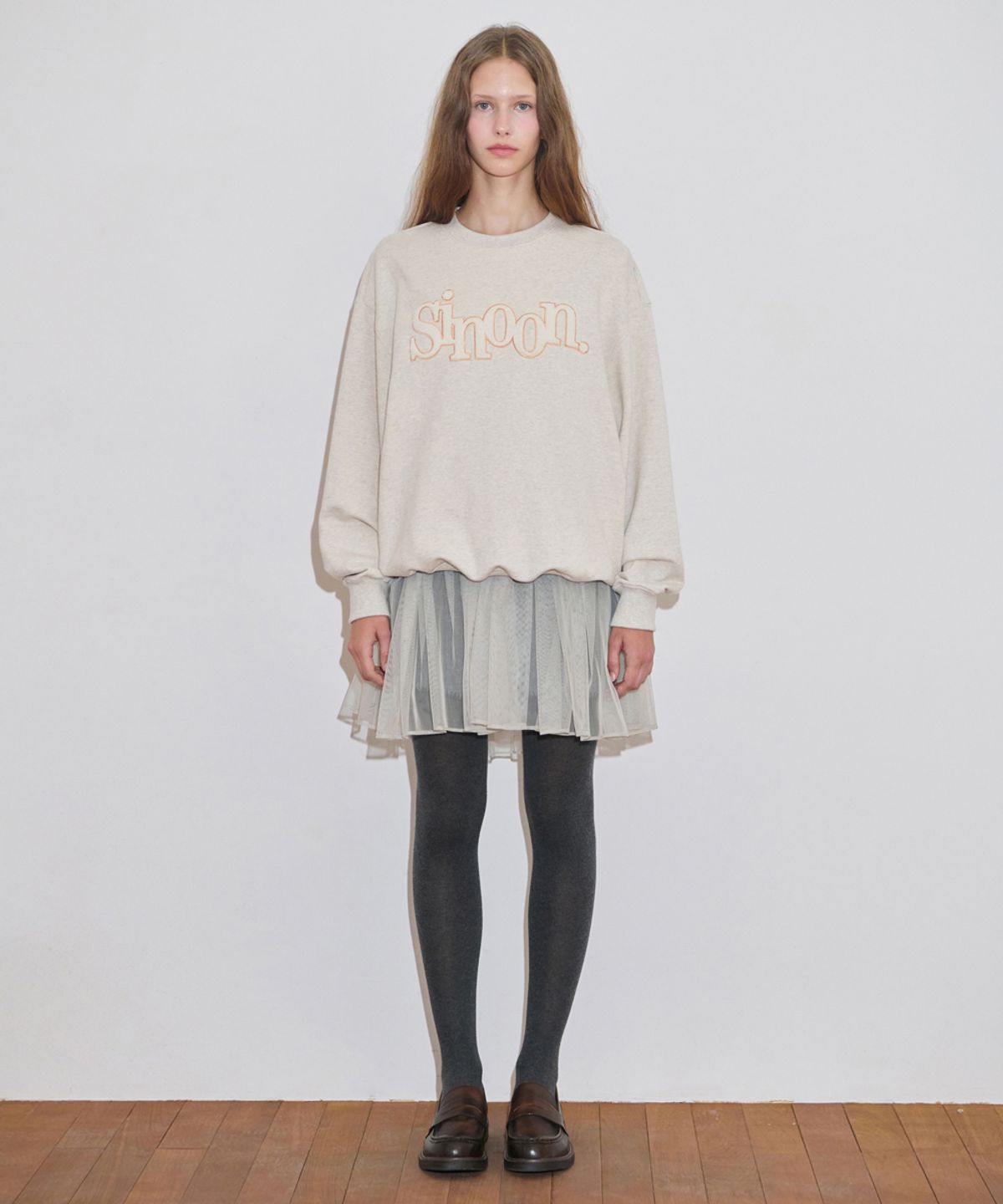 시눈(SINOON) Boucle Logo Sweatshirt (Oatmeal)