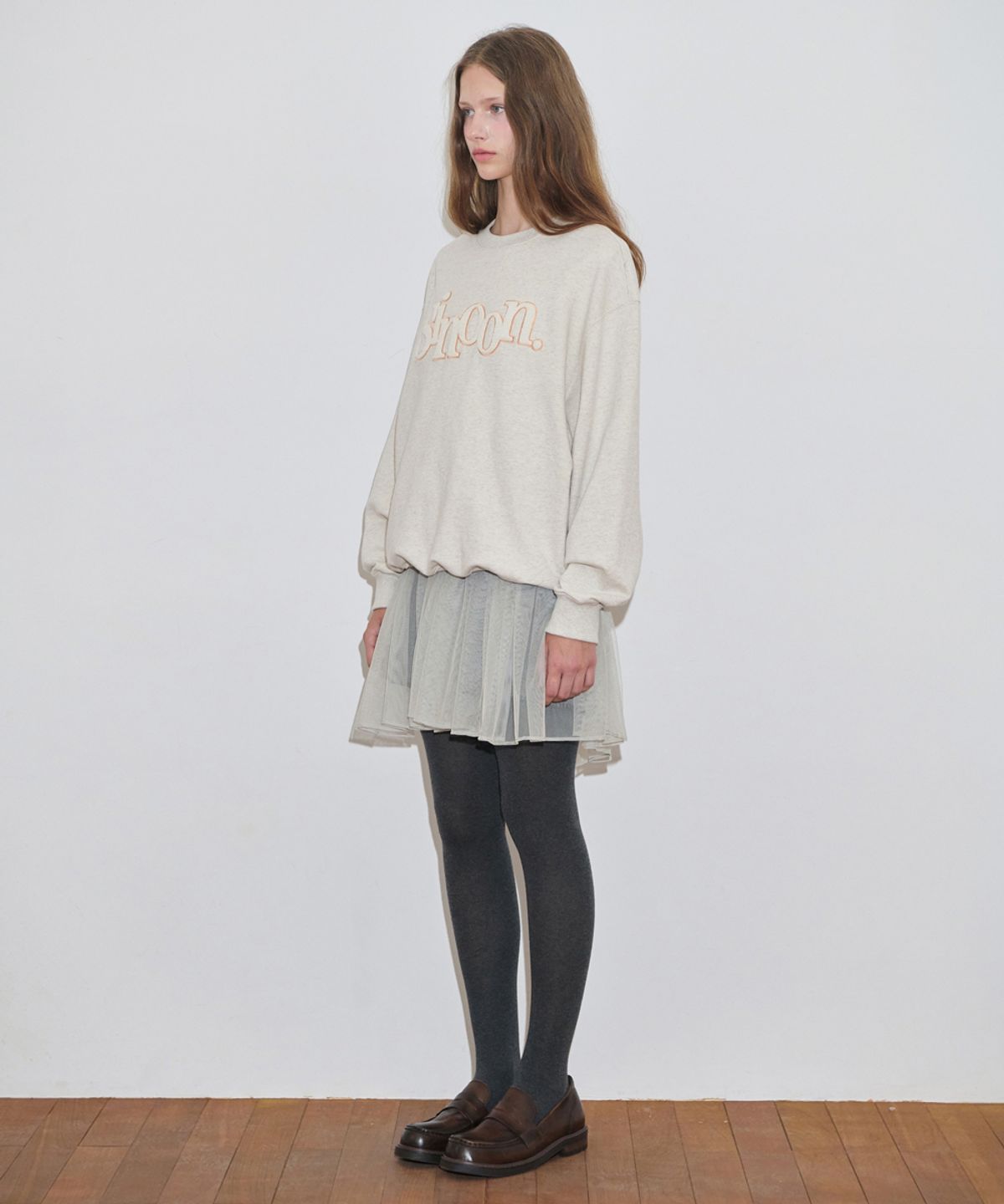 시눈(SINOON) Boucle Logo Sweatshirt (Oatmeal)