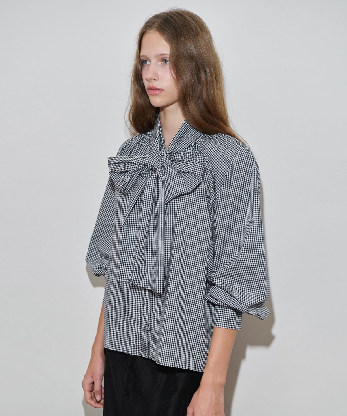 시눈(SINOON) Big Ribbon Tie Blouse (Navy)