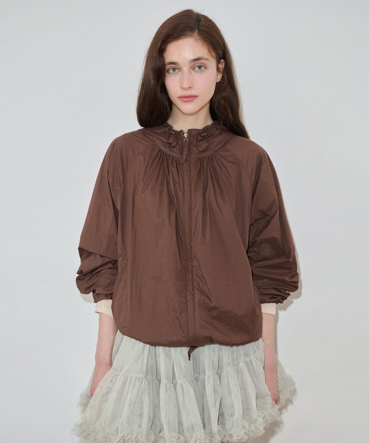 시눈(SINOON) Shirring Hoodie Windbreaker (Brown)