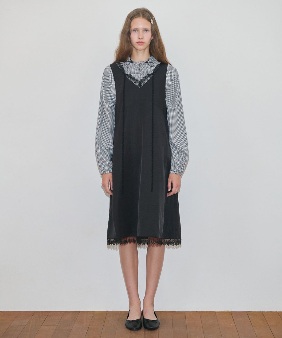 시눈(SINOON) Shirring Hoodie Windbreaker (Black)