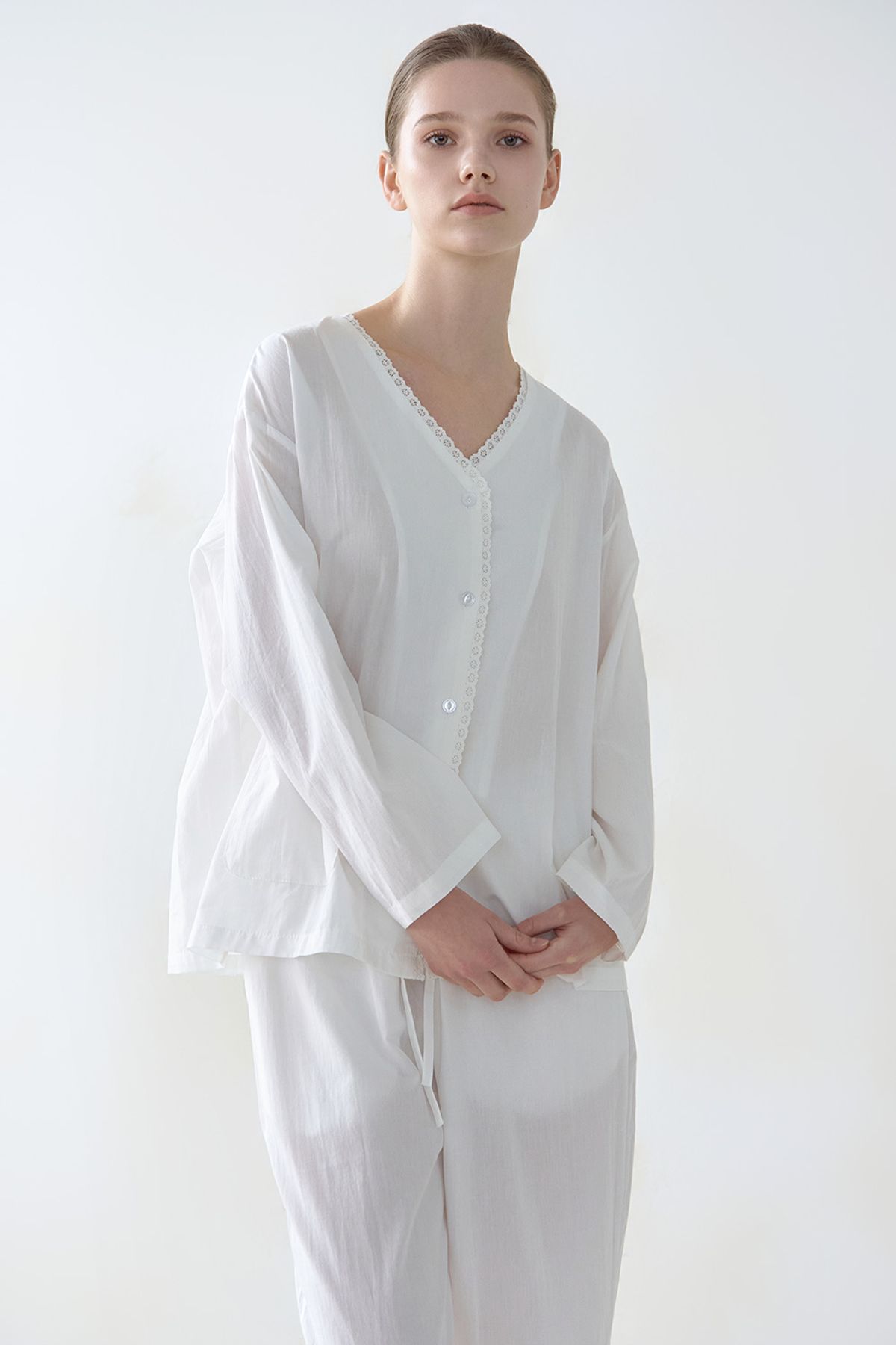 아워위(OURWE) 레이스 순면 긴팔 잠옷 세트 (2 colors)