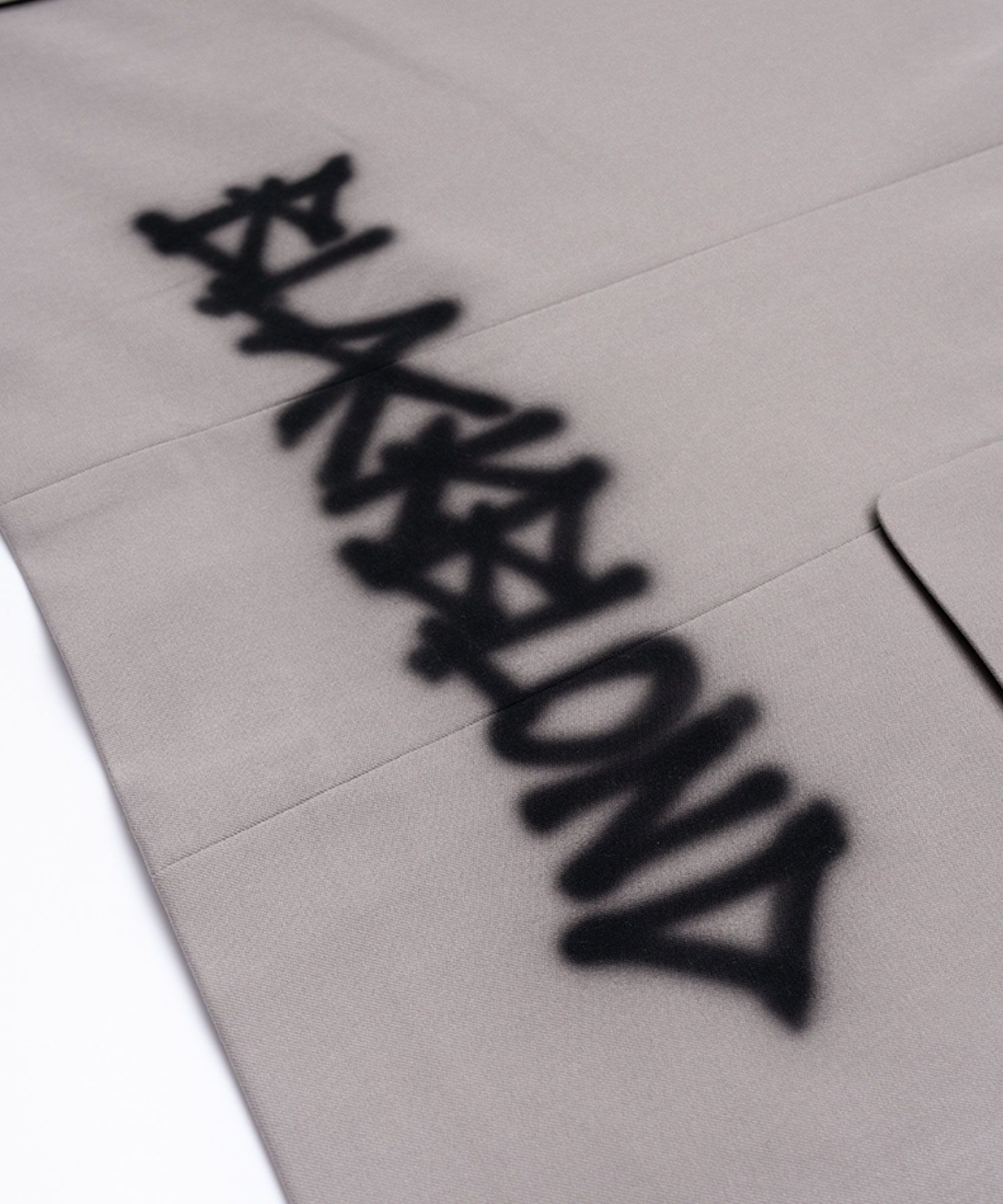 MUSINSA | BLACKBLOND Vivid Graffiti Logo Piercing Blazer