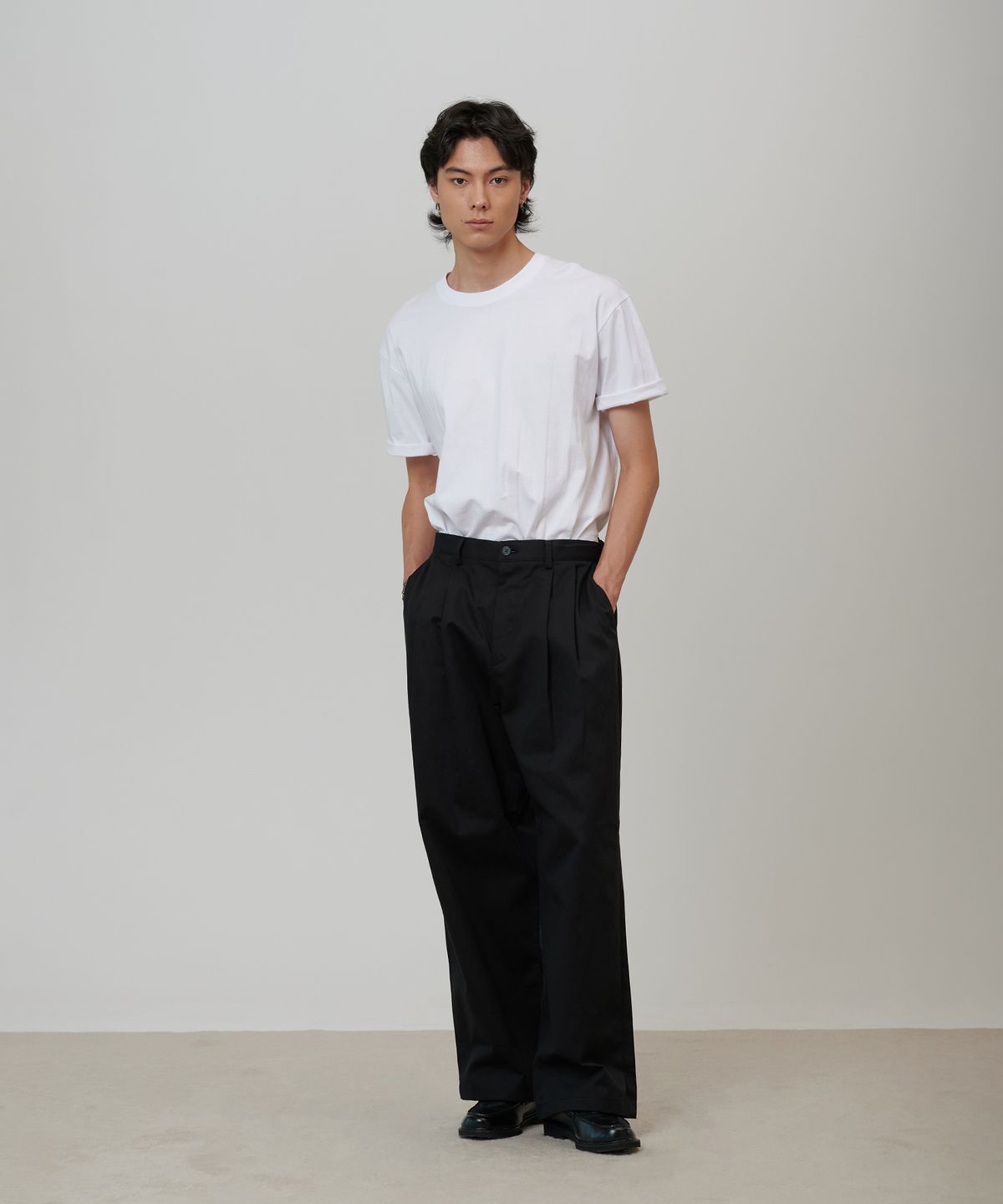 핀블랙(PINBLACK) (MEN) 클래식 코튼 투턱 치노팬츠 블랙