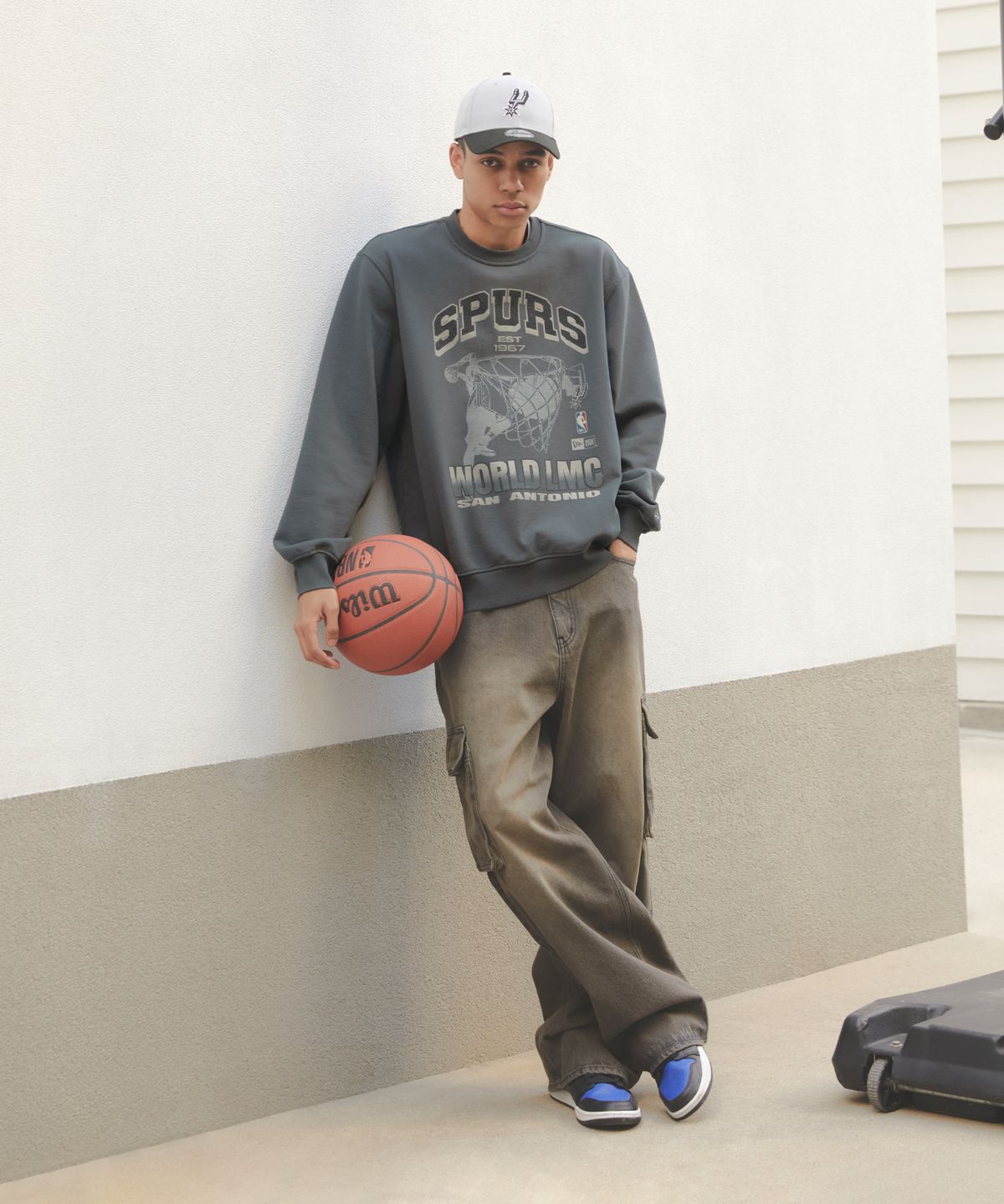 엘엠씨(LMC) LMC X NEWERA TEAM LOGO SWEATSHIRT charcoal