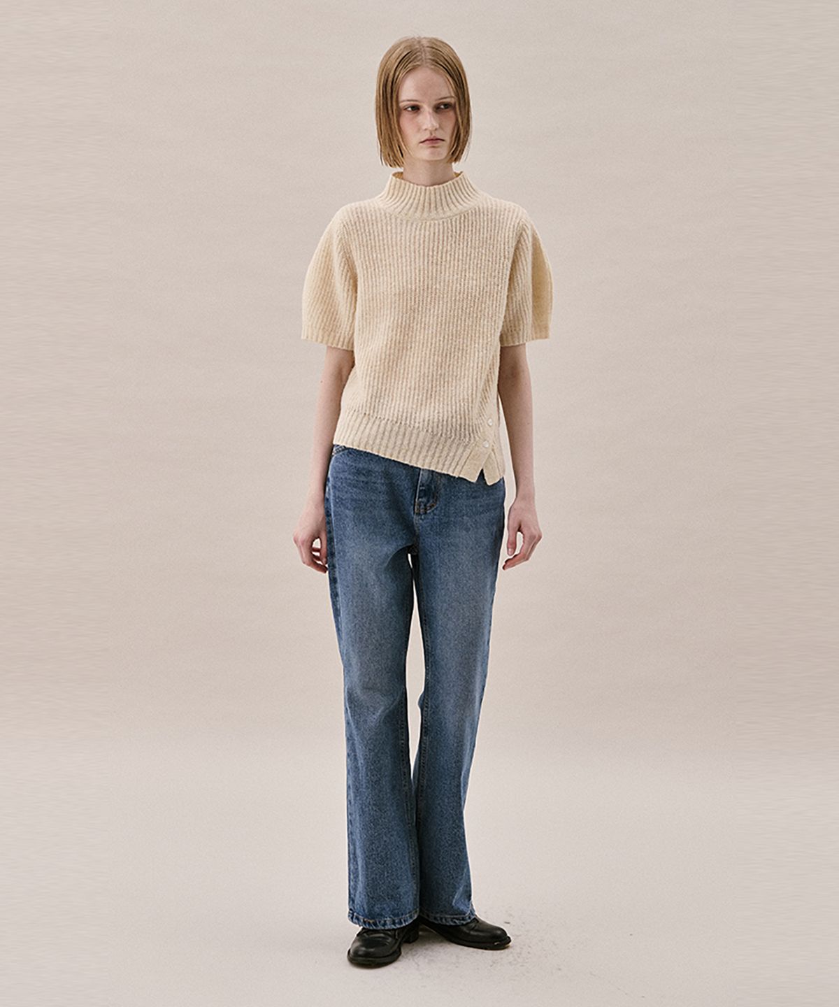 아위(AHWE) HALF SLEEVE SWEATER_LIGHT BEIGE