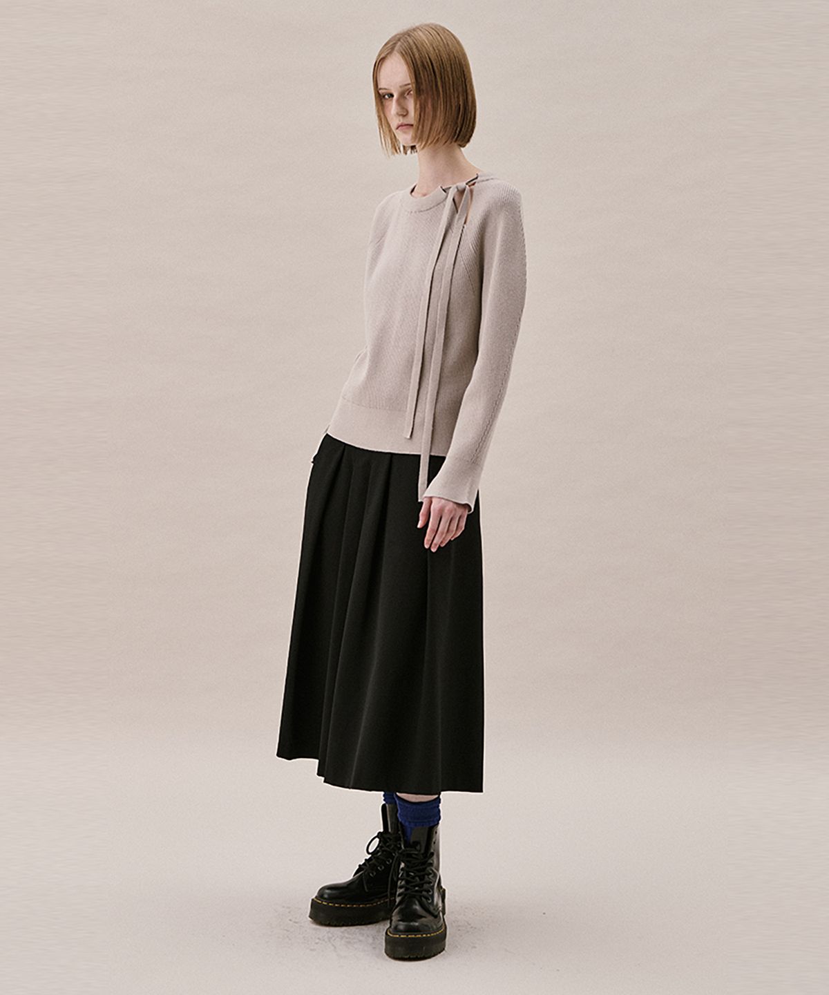 아위(AHWE) TIE RIBBED SWEATER_MOCHA
