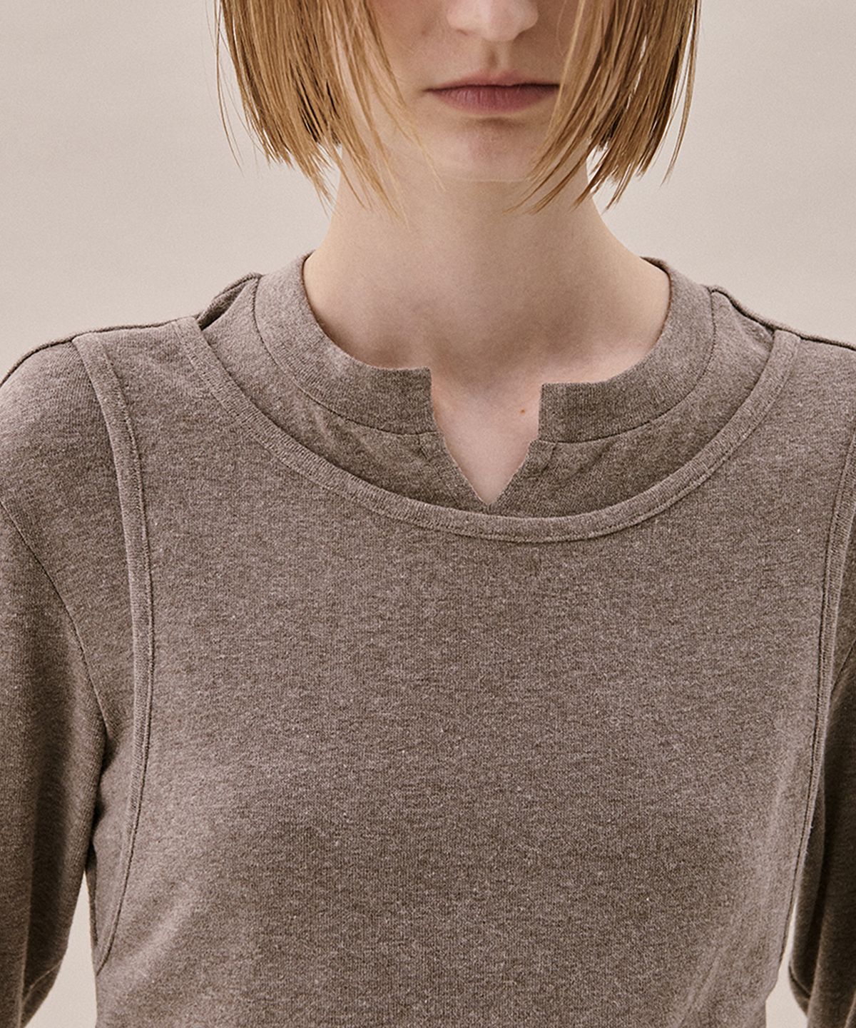 아위(AHWE) LAYERED JERSEY TOP_LIGHT BROWN MELANGE
