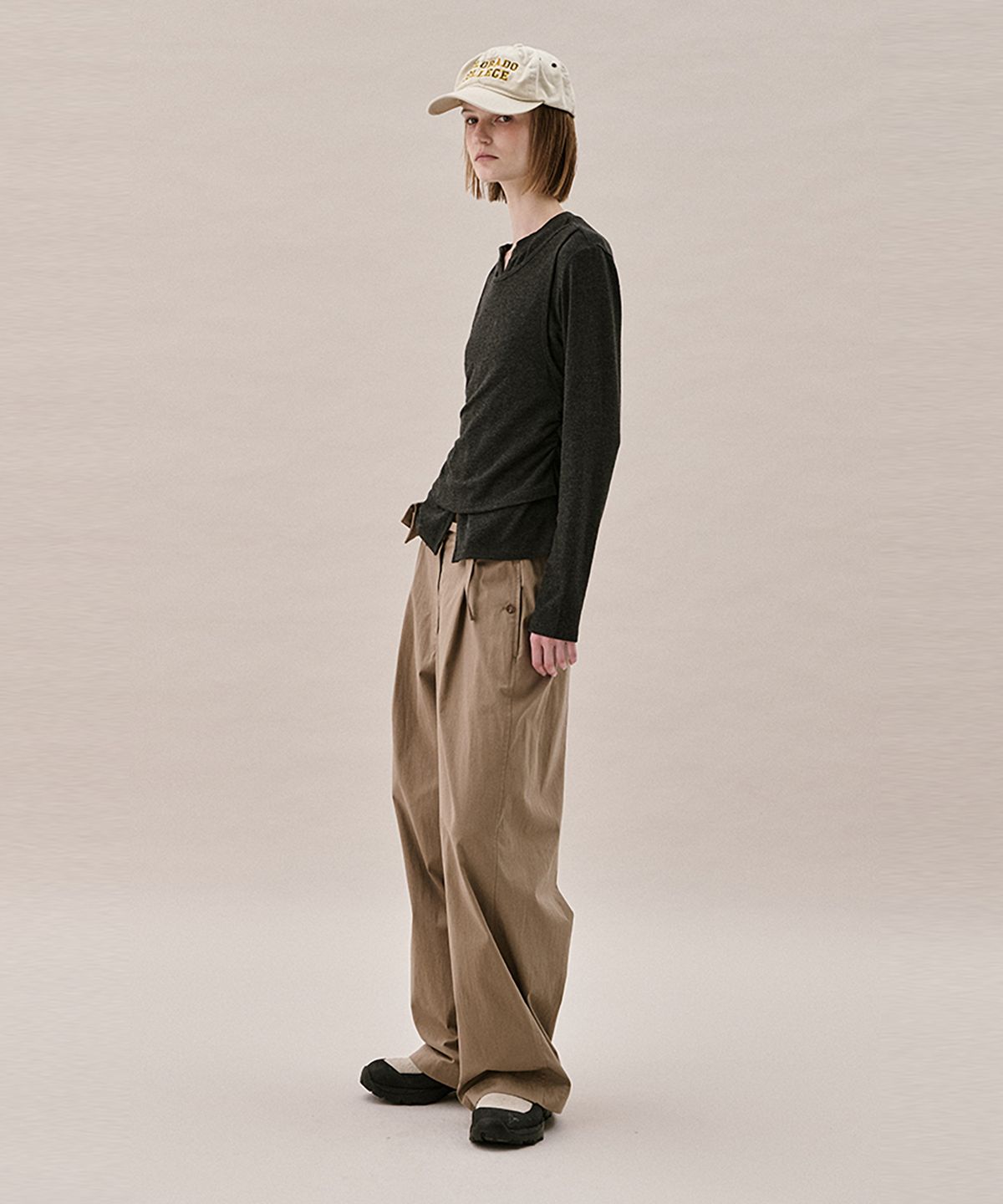 아위(AHWE) LAYERED JERSEY TOP_CHARCOAL MELANGE
