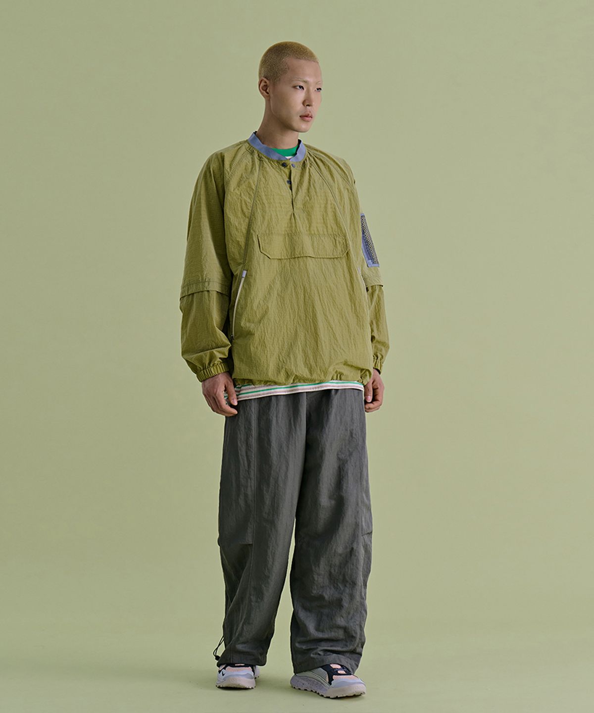 논타입(NONTYPE) MESH PANELED ANORAK (GREEN)