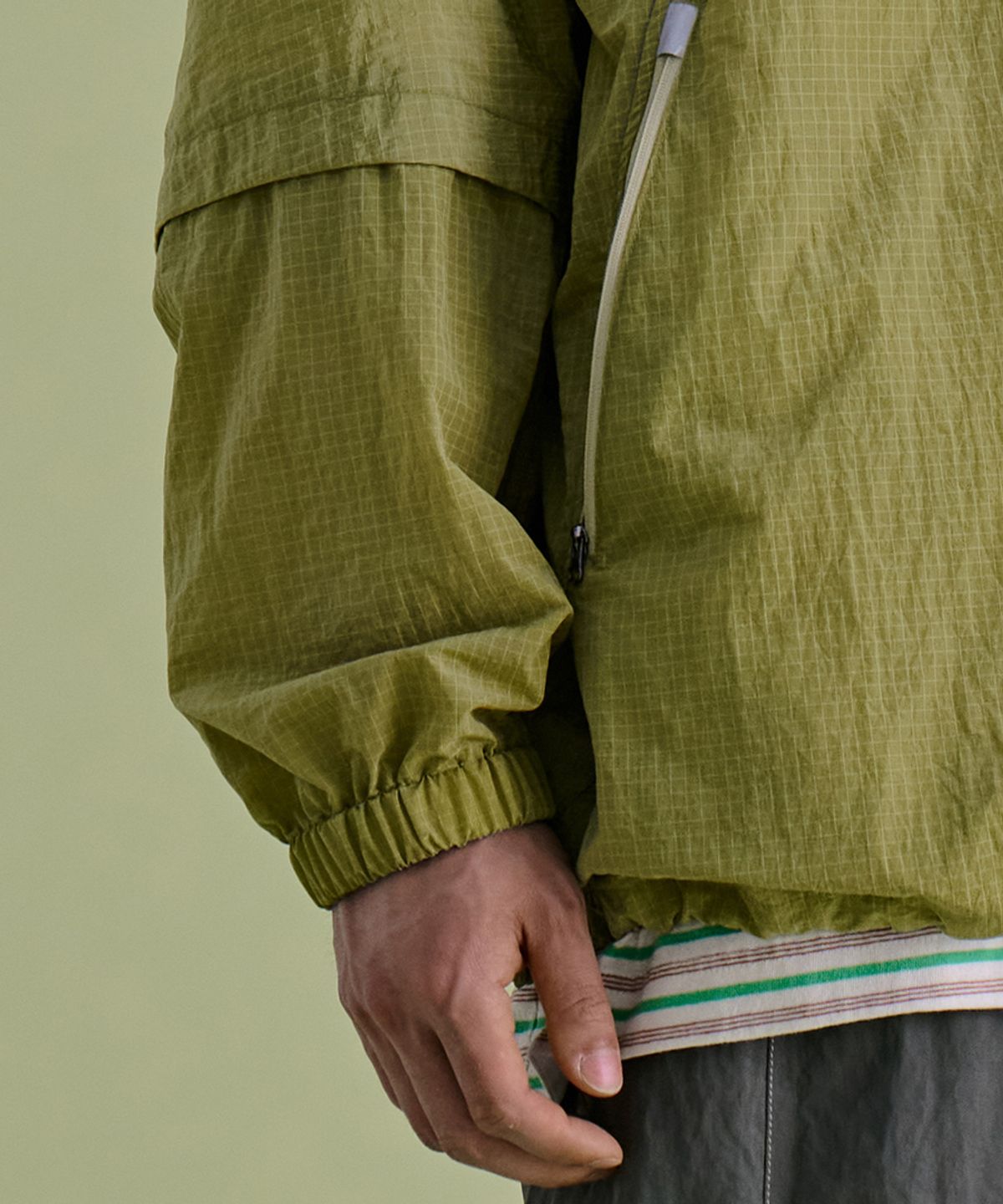 논타입(NONTYPE) MESH PANELED ANORAK (GREEN)