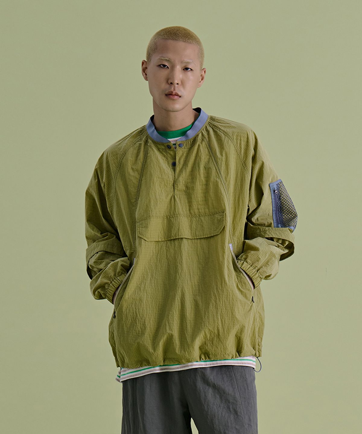 논타입(NONTYPE) MESH PANELED ANORAK (GREEN)