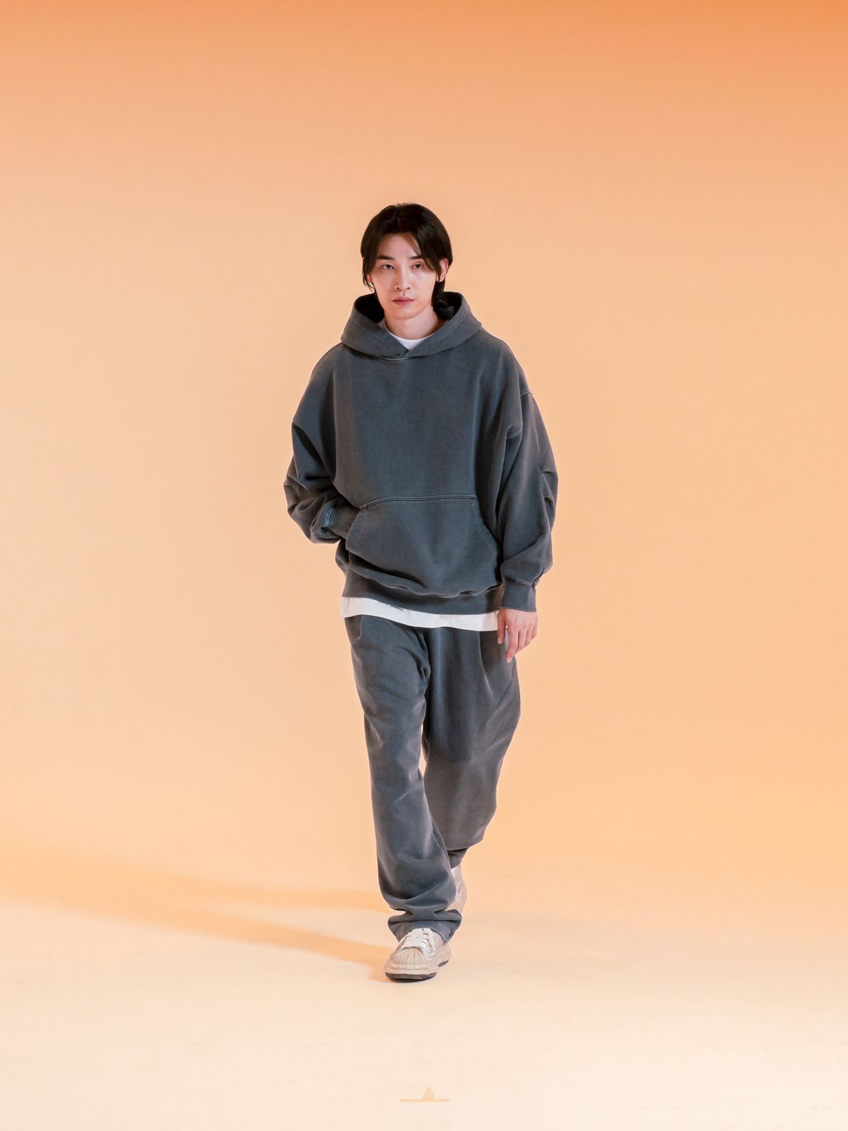 피에스쇼퍼(PSSHOPPER) 피그먼트 스몰로고 후드 [네이비]