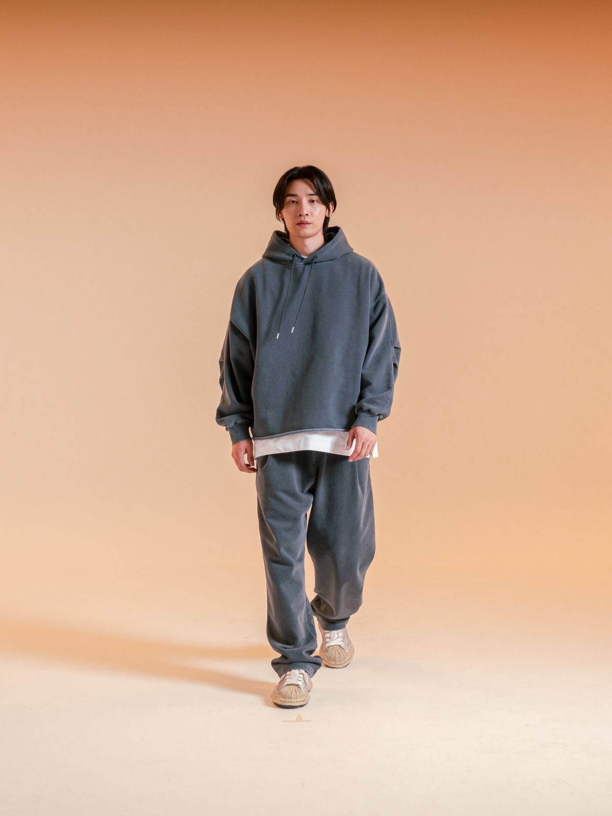 피에스쇼퍼(PSSHOPPER) 피그먼트 스몰로고 크롭 컷팅 후드 [네이비]