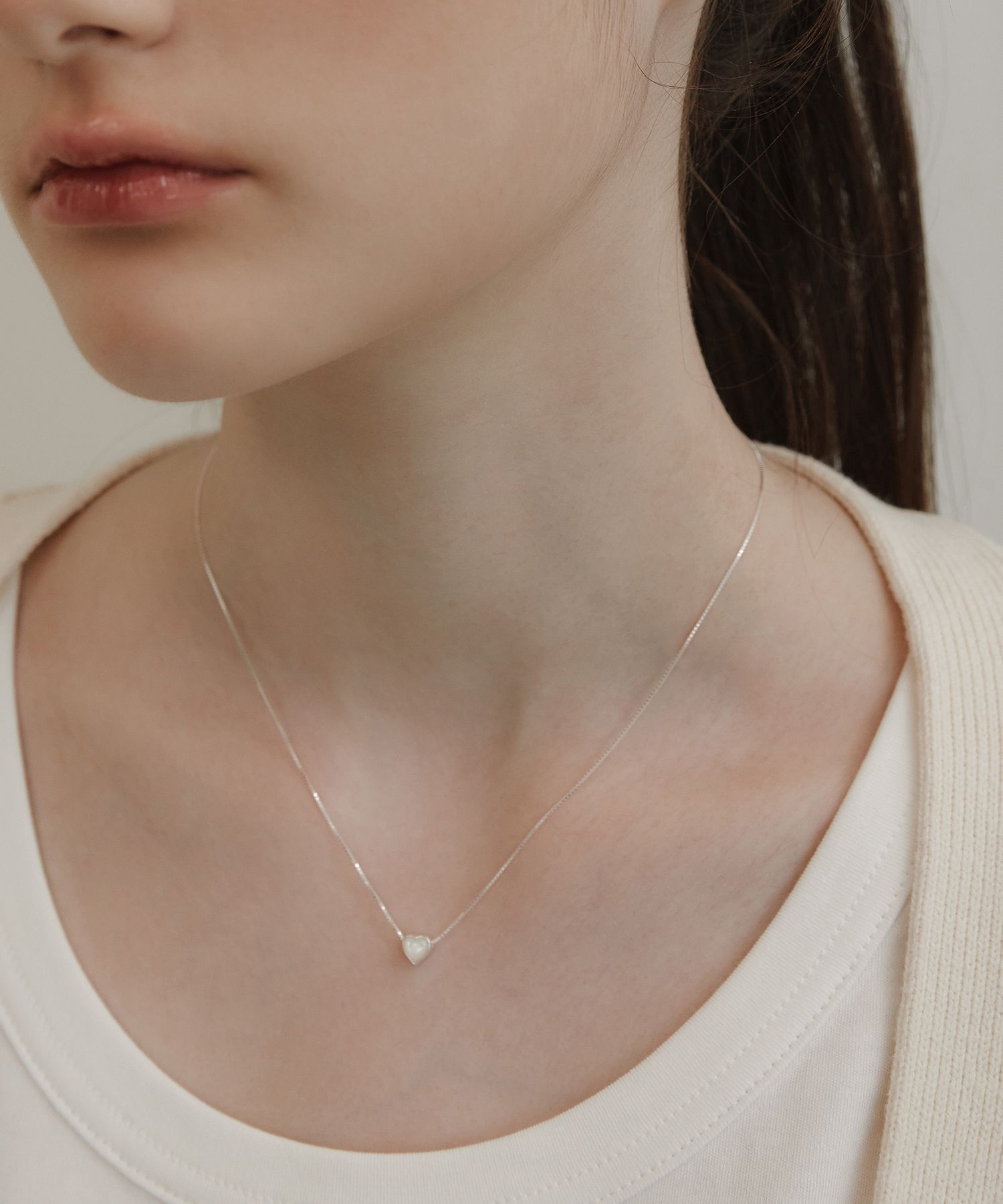 MUSINSA | TATIANA (Silver 925) Mother of Pearl Heart Pendant