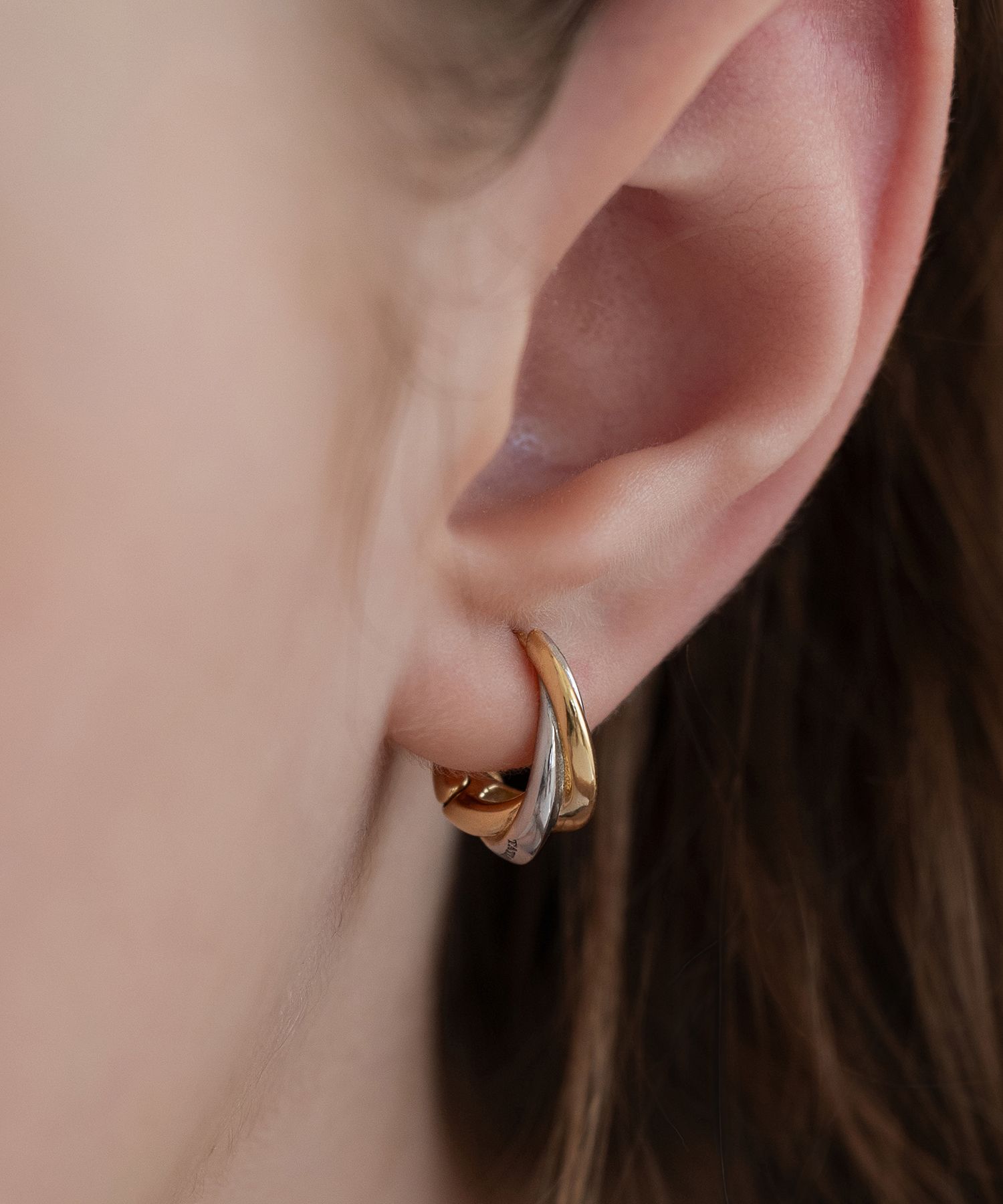 【TATIANA】Dual Drop Hoop Earring EC3123〜ピアス★韓国発 TATIANA】Dual Drop Hoop Earring EC3123〜ピアス☆韓国発