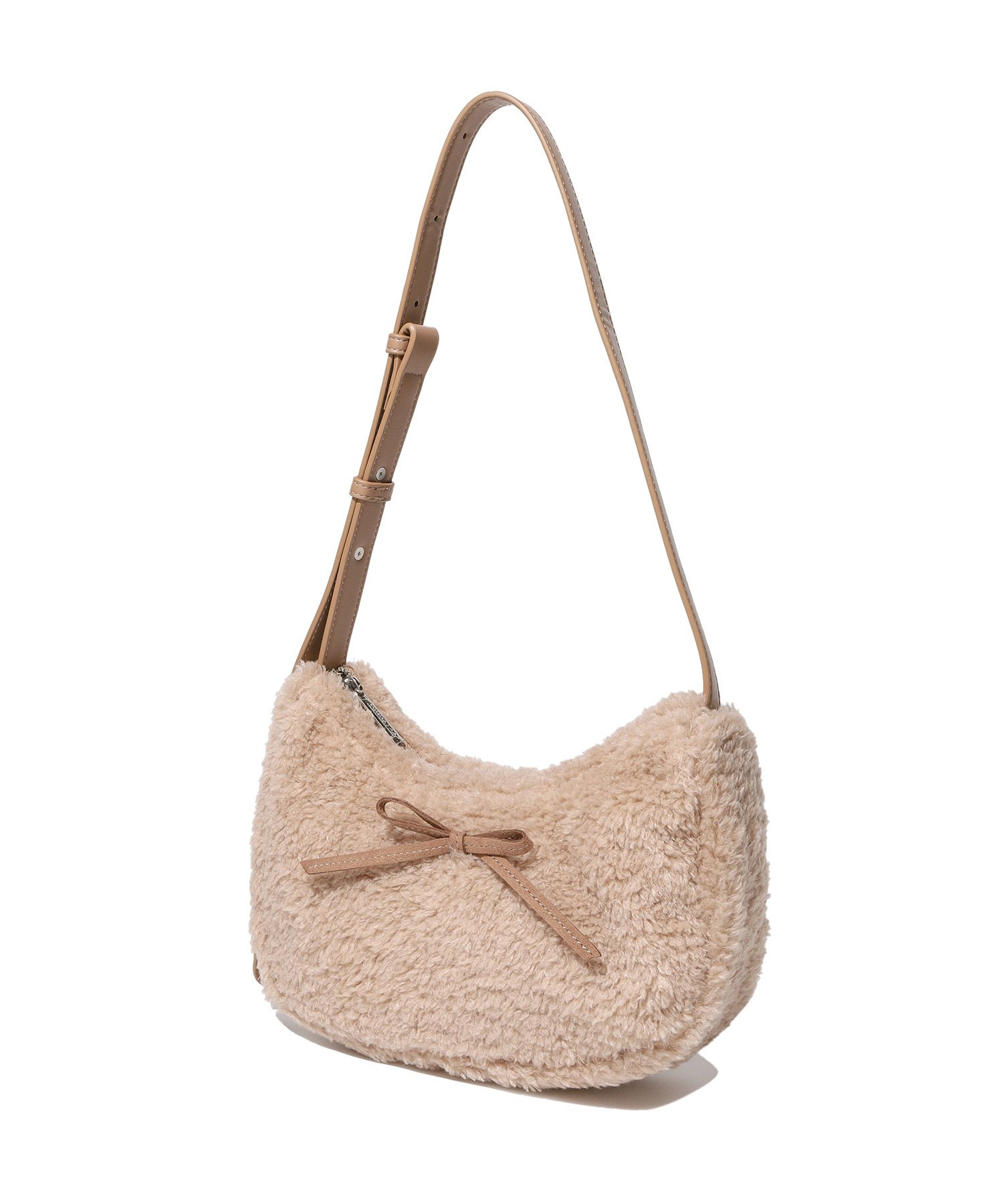 MUSINSA | COVERNAT WOMAN Clover Heart Fluffy Shoulder Bag Beige