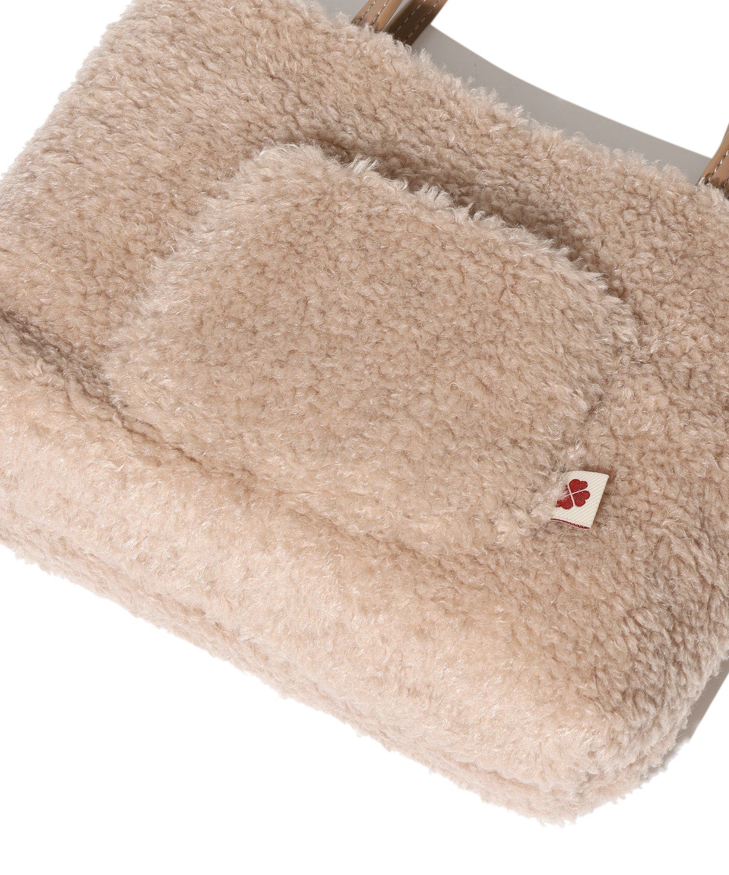 MUSINSA | COVERNAT WOMAN Clover Heart Fluffy Tote Bag Beige