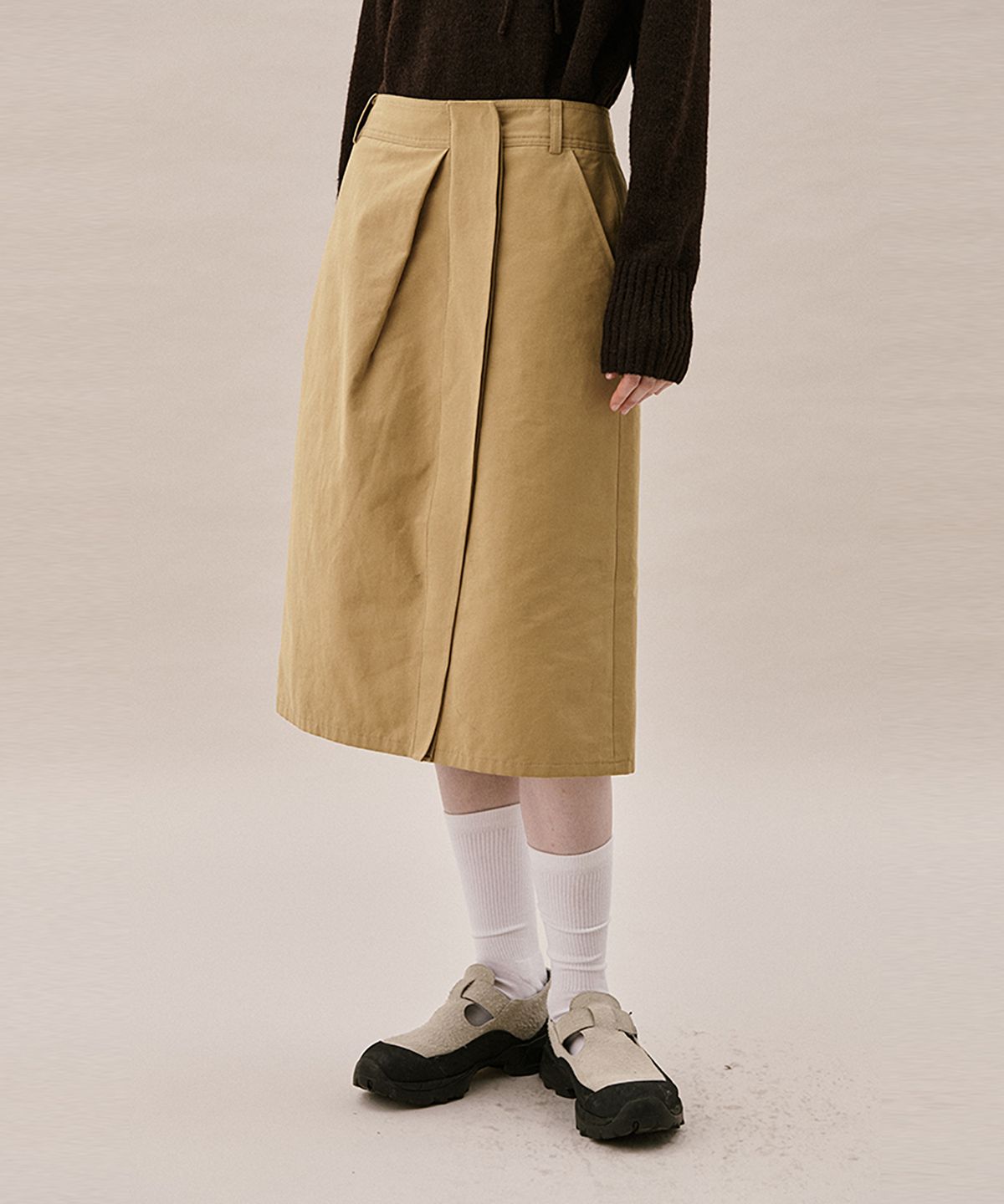 아위(AHWE) COTTON FLAP SKIRT_MUSTARD