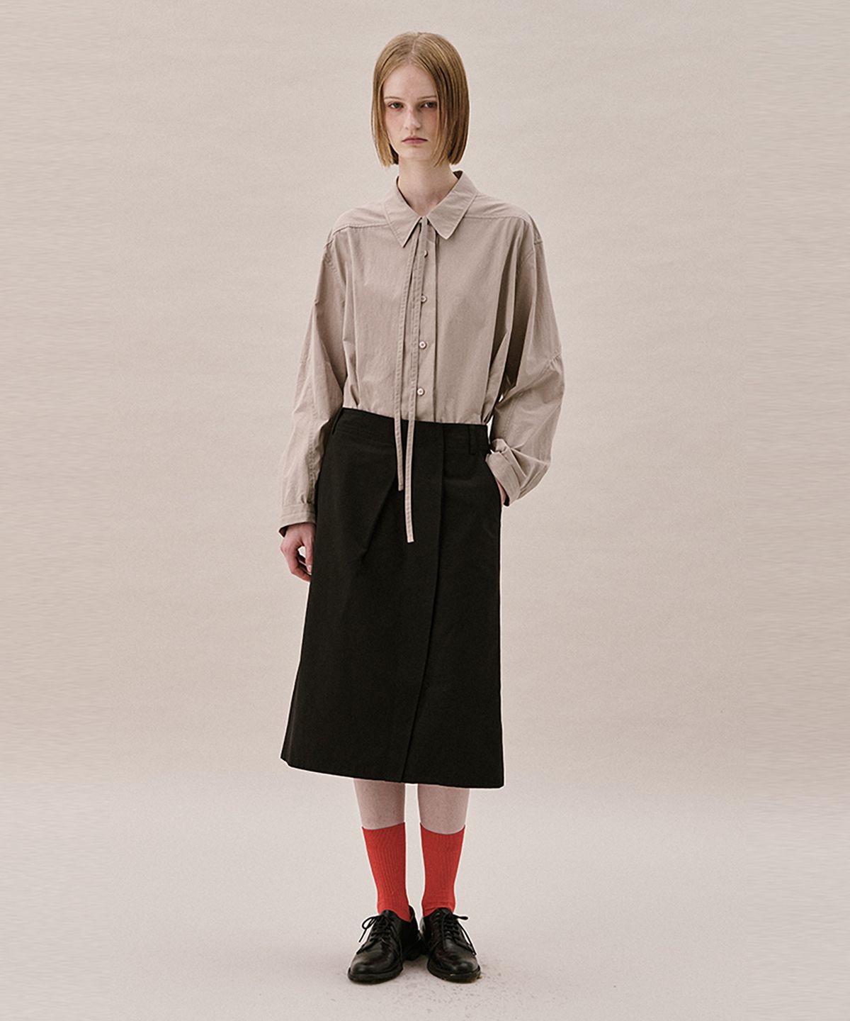 아위(AHWE) COTTON FLAP SKIRT_BLACK