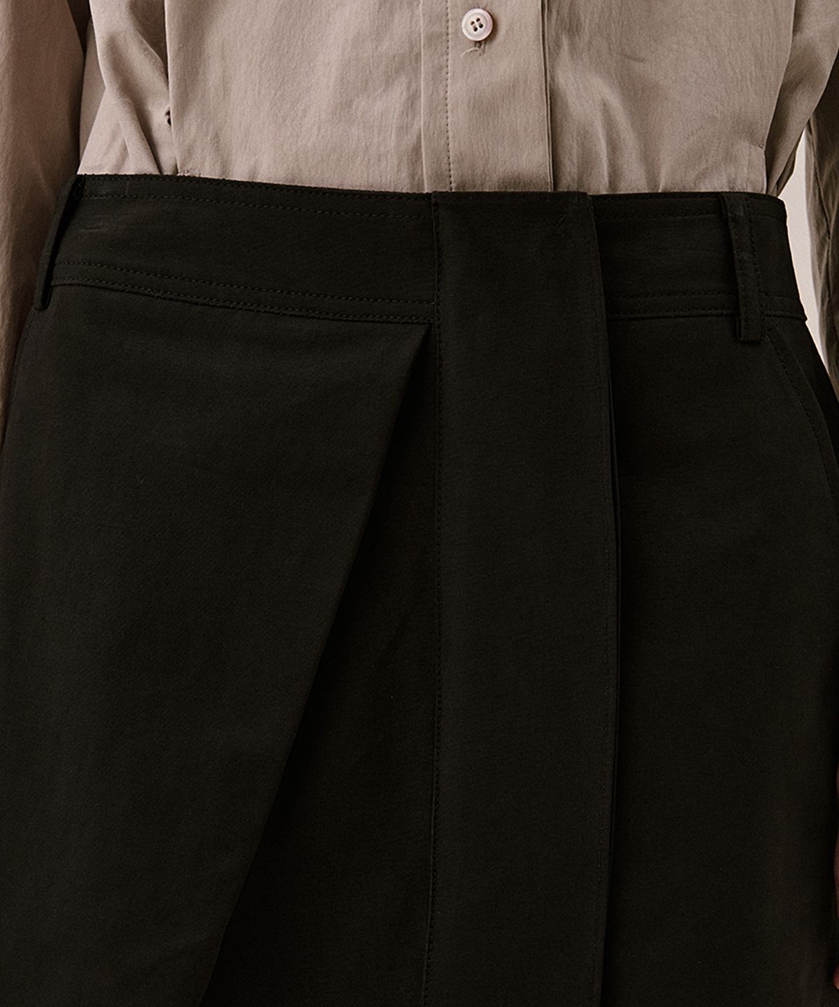 아위(AHWE) COTTON FLAP SKIRT_BLACK