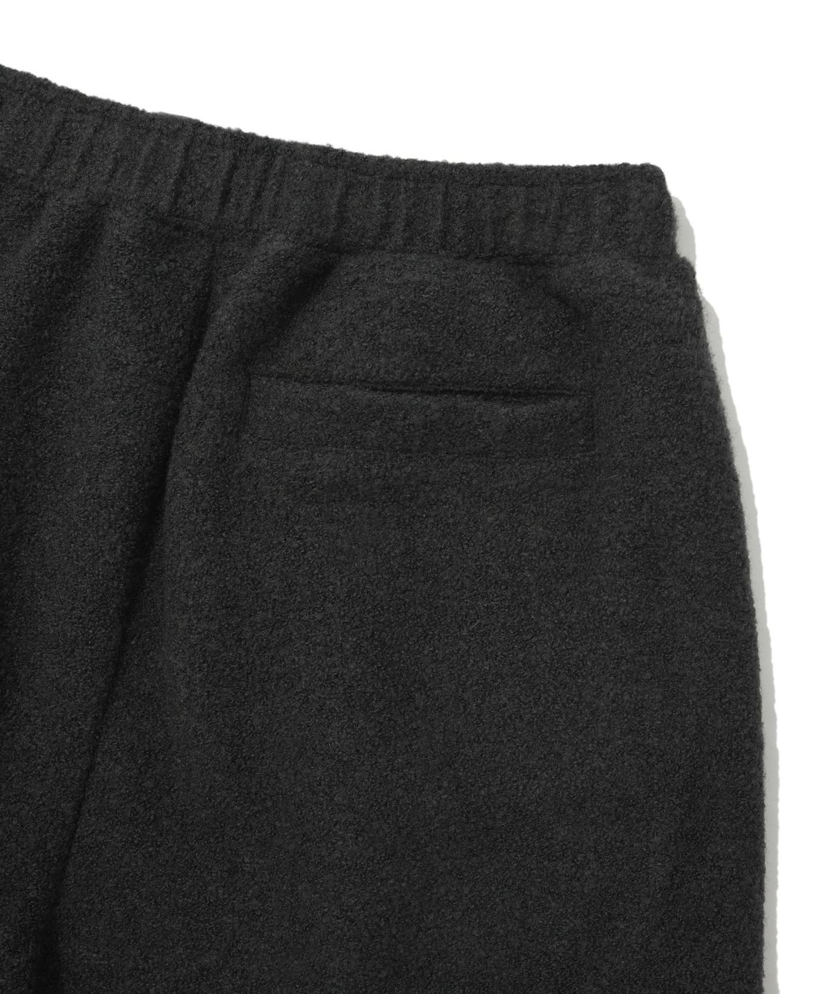 커버낫(COVERNAT) 부클 저지 원턱 세미와이드핏 카고 팬츠 차콜