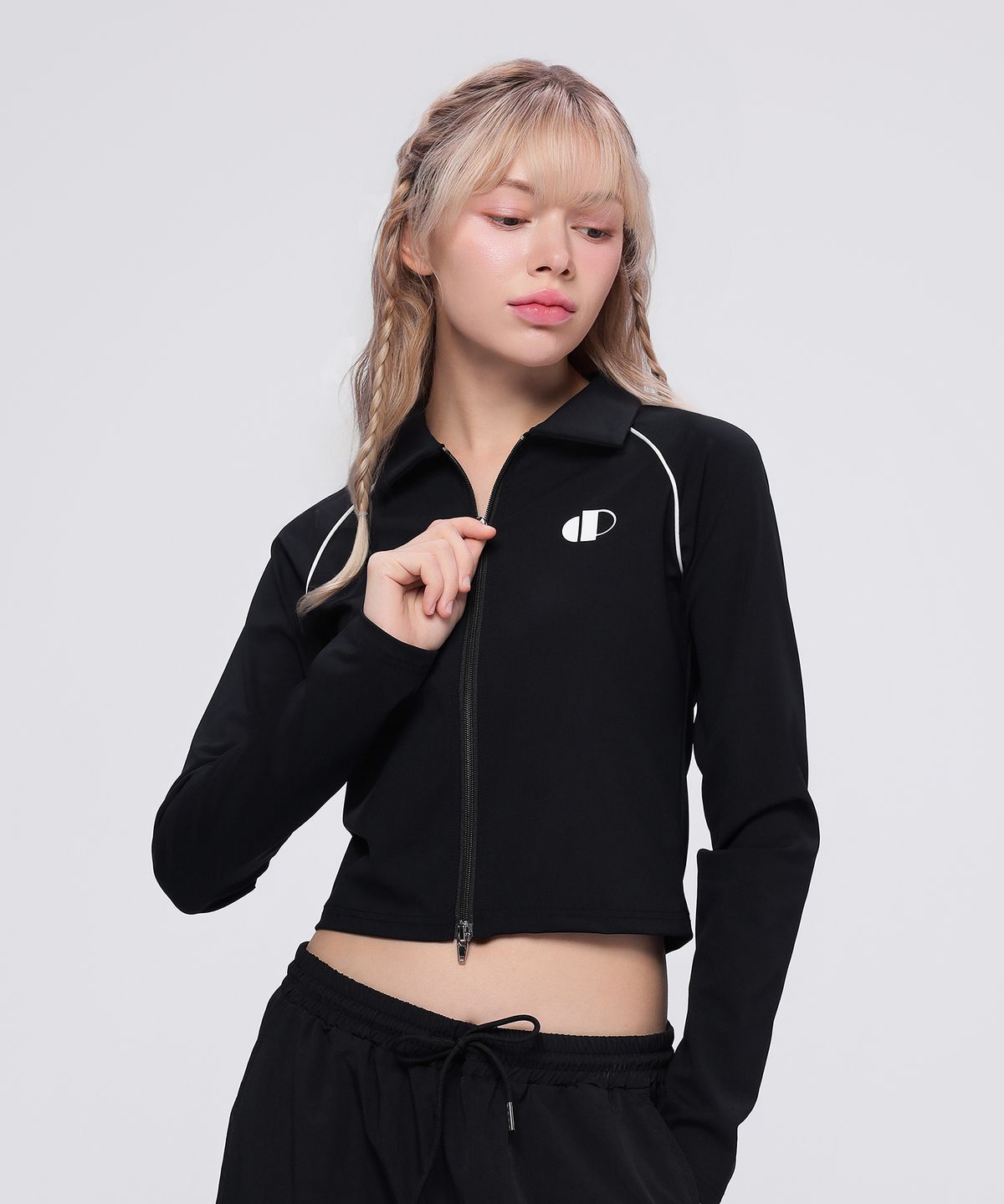 이십오퍼센테이지(25PERCENTAGE) 25P 투웨이 트랙 카라 집업 25B43223BK