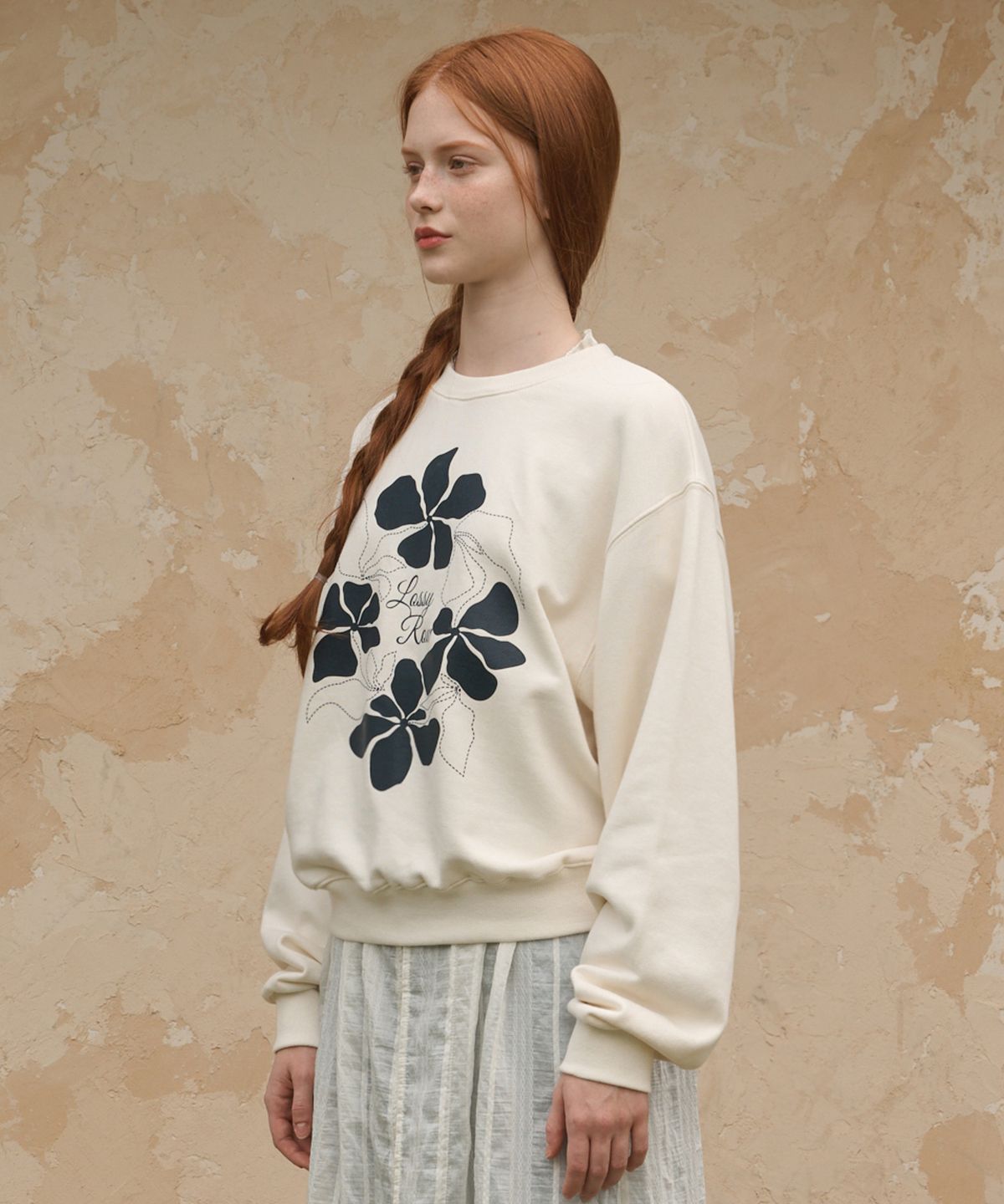 로시로우(LOSSYROW) Big Flower Sweatshirt Cream