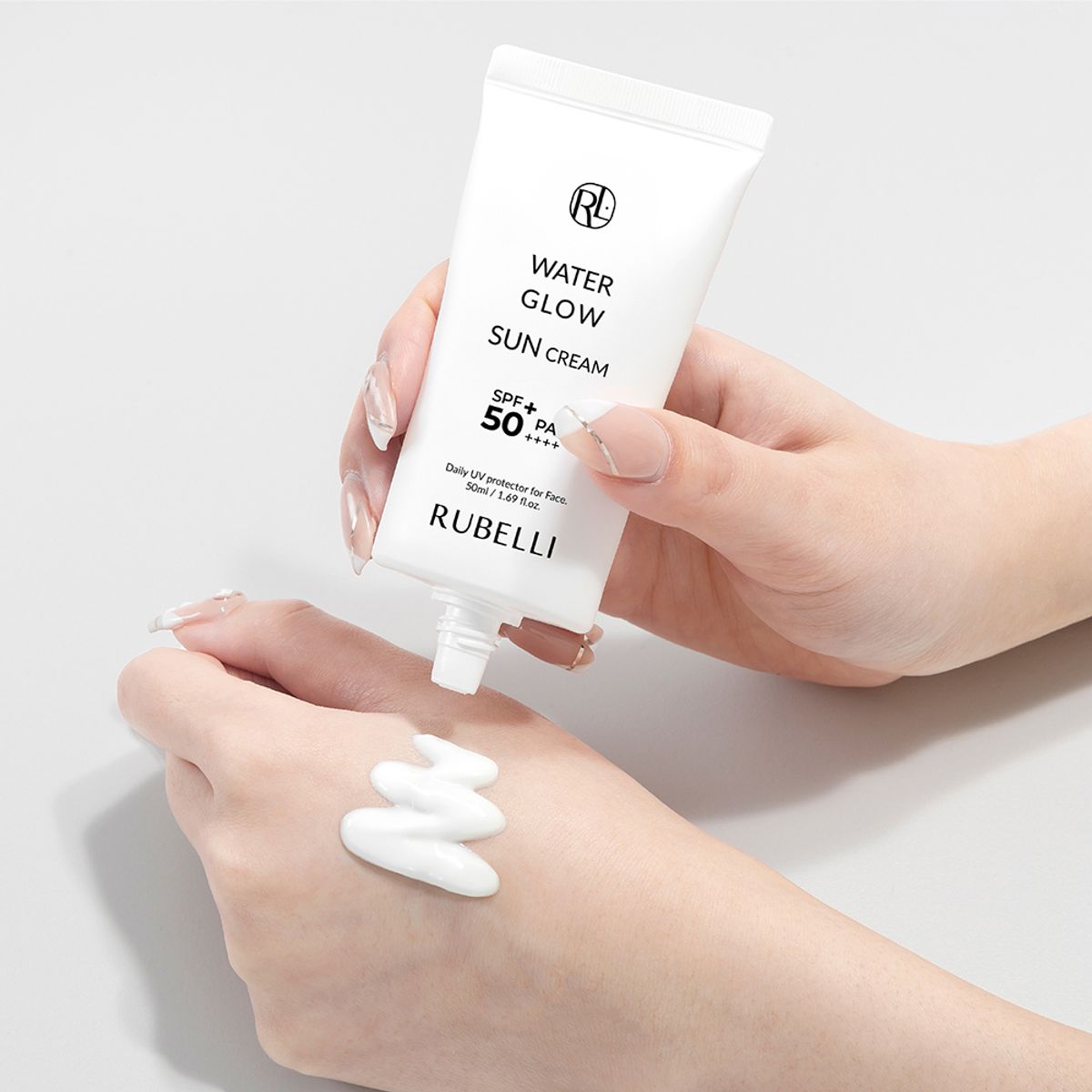 루벨리(RUBELLI) 워터글로우 선크림