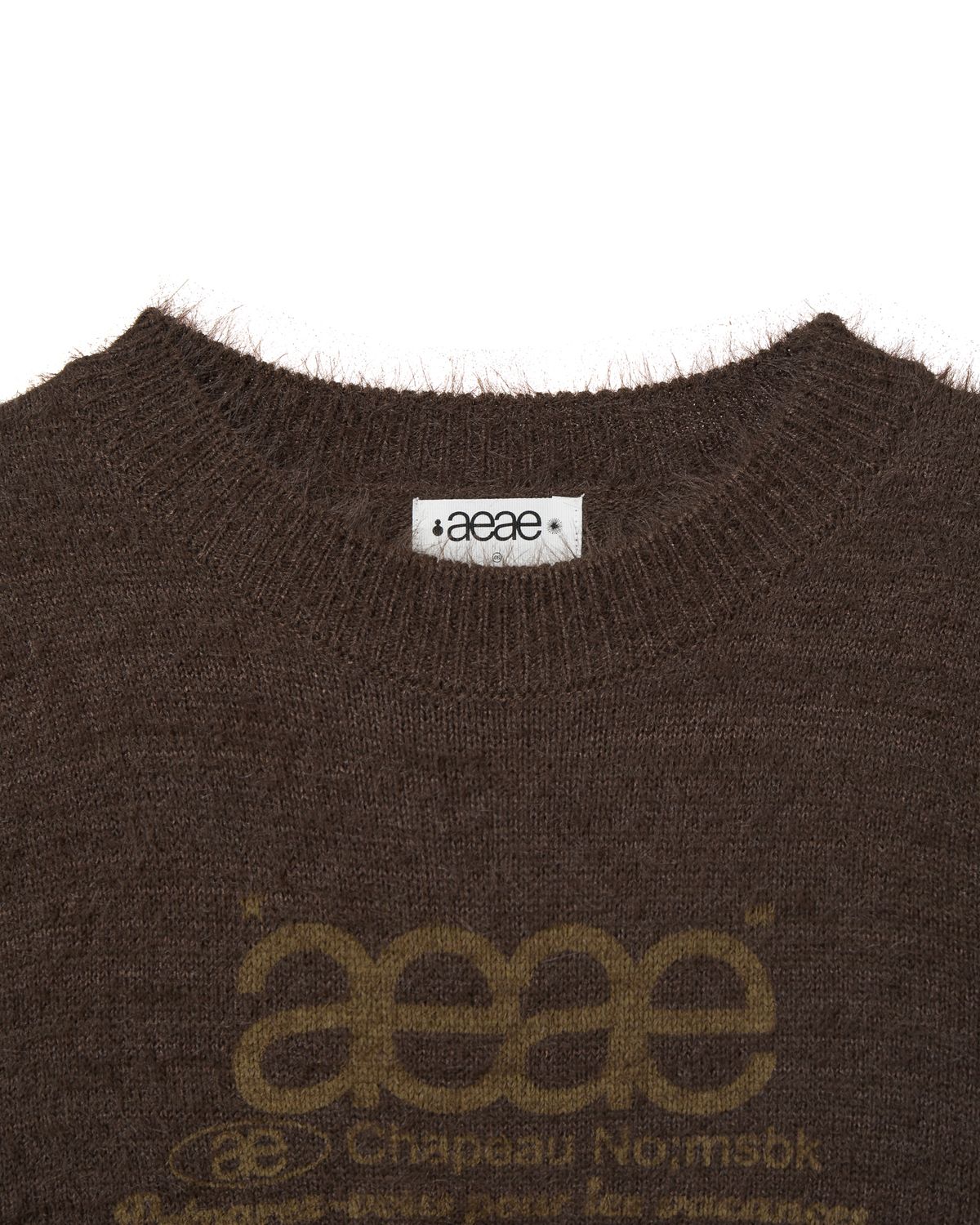 에이이에이이(AEAE) WEB LOGO CROP HAIRY KNIT [BROWN]