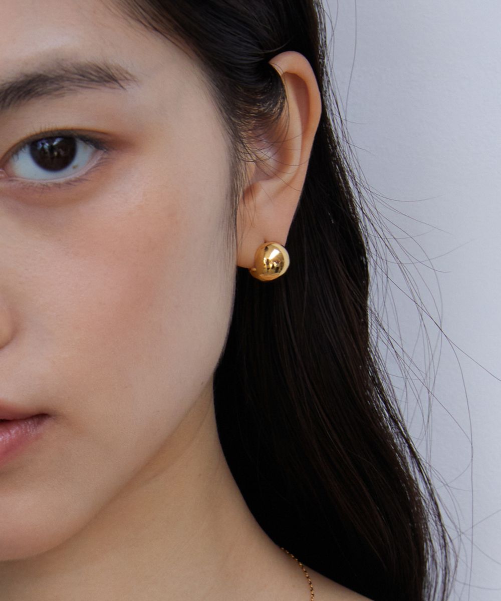 바이위켄드(BYWEEKEND) 12mm ball touch earring - 후기 | 무신사