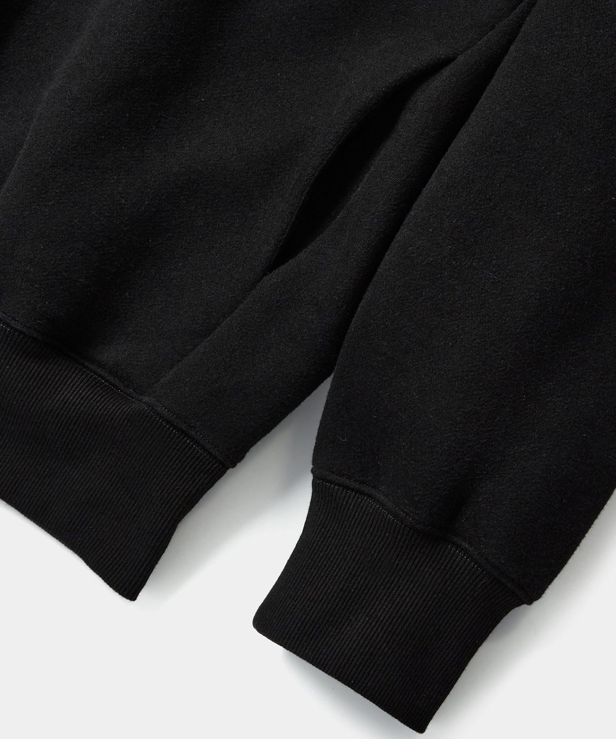 컬럼비아 유니버시티(COLUMBIA UNIVERSITY) B/S NY MOC NECK H/FLEECE SWEATSHIRTS 블랙