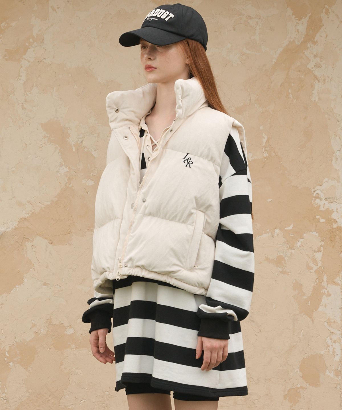 로시로우(LOSSYROW) L&R Velvet Padded Vest Cream