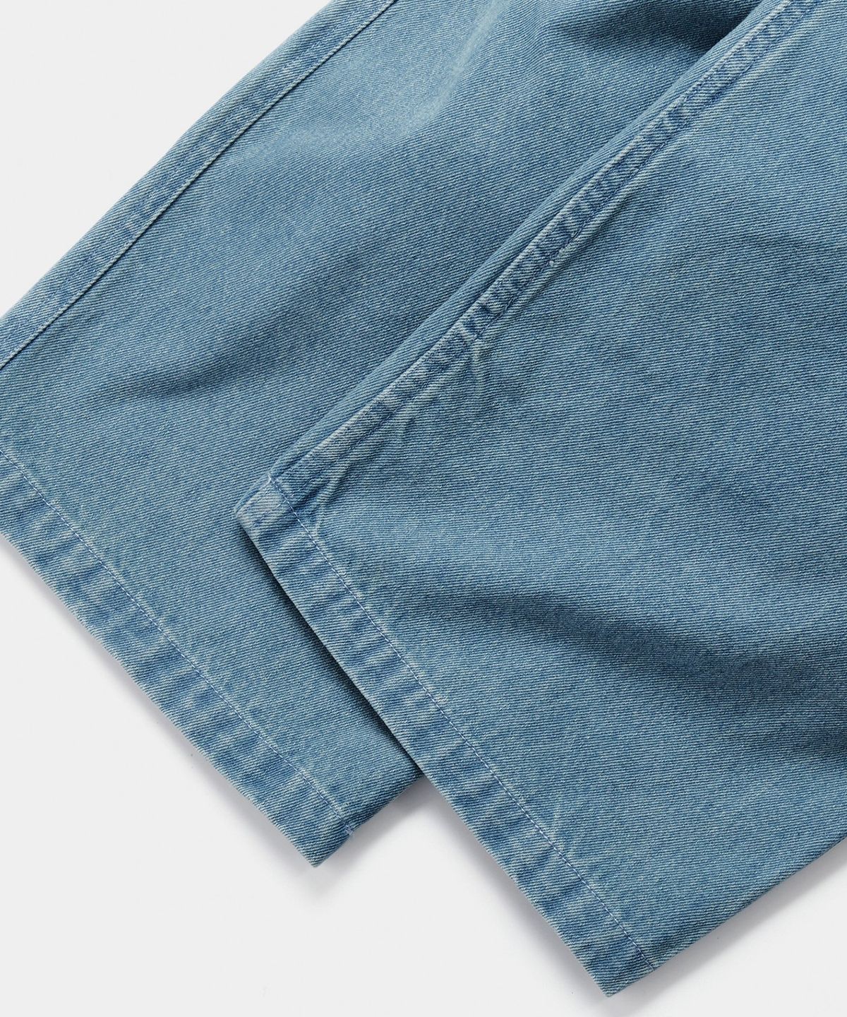 컬럼비아 유니버시티(COLUMBIA UNIVERSITY) SL-LABEL BELTED PARACHUTE DENIM PANTS 라이트데님