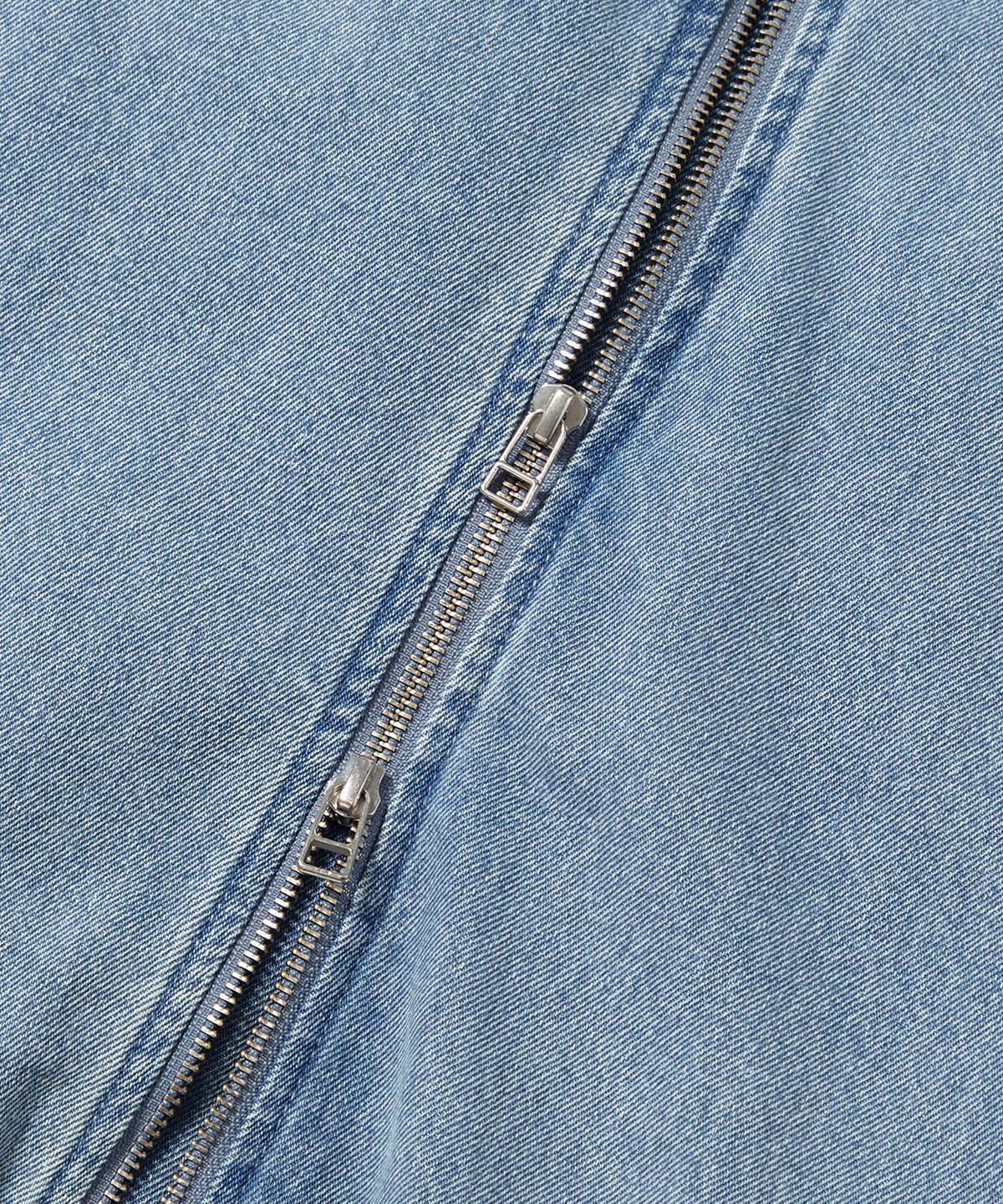 컬럼비아 유니버시티(COLUMBIA UNIVERSITY) B/S STREET DENIM OVER PUFFER 라이트데님