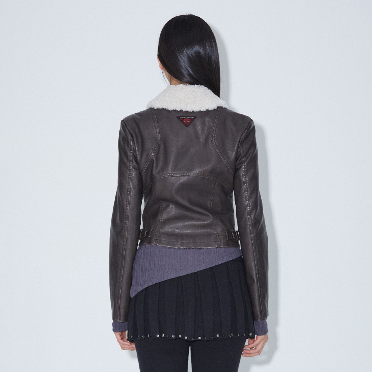 라라폭스(LALAFOX) NECK FUR SLIM FAKE LEATHER JACKET DARK BROWN BQ4MJ002