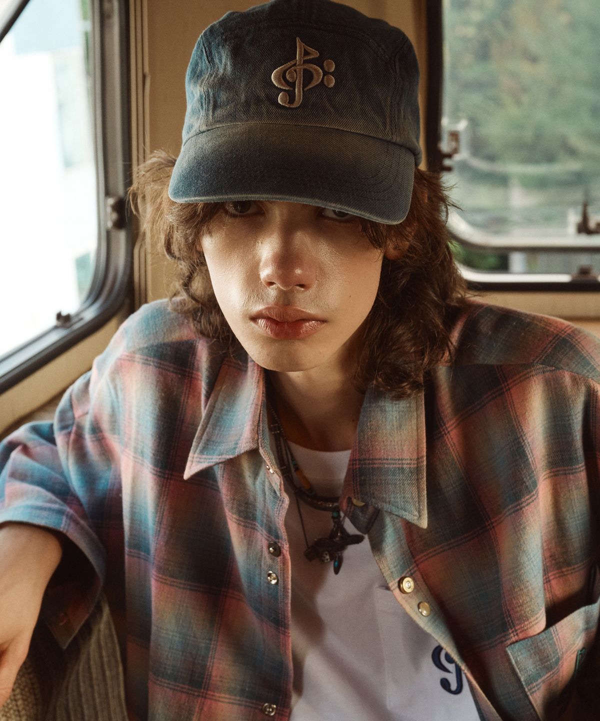 2113 스튜디오(2113 STUDIO) 위싱 데님 볼캡 블루