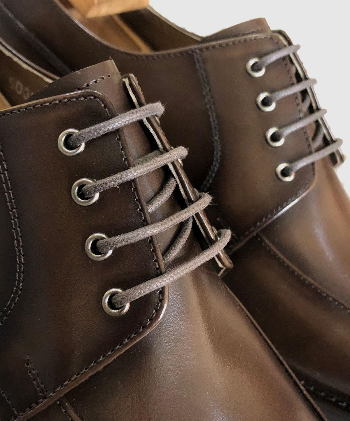 조앤슈(JOENSHOE) 휴만 루프 유팁 옥스퍼드 미들브라운