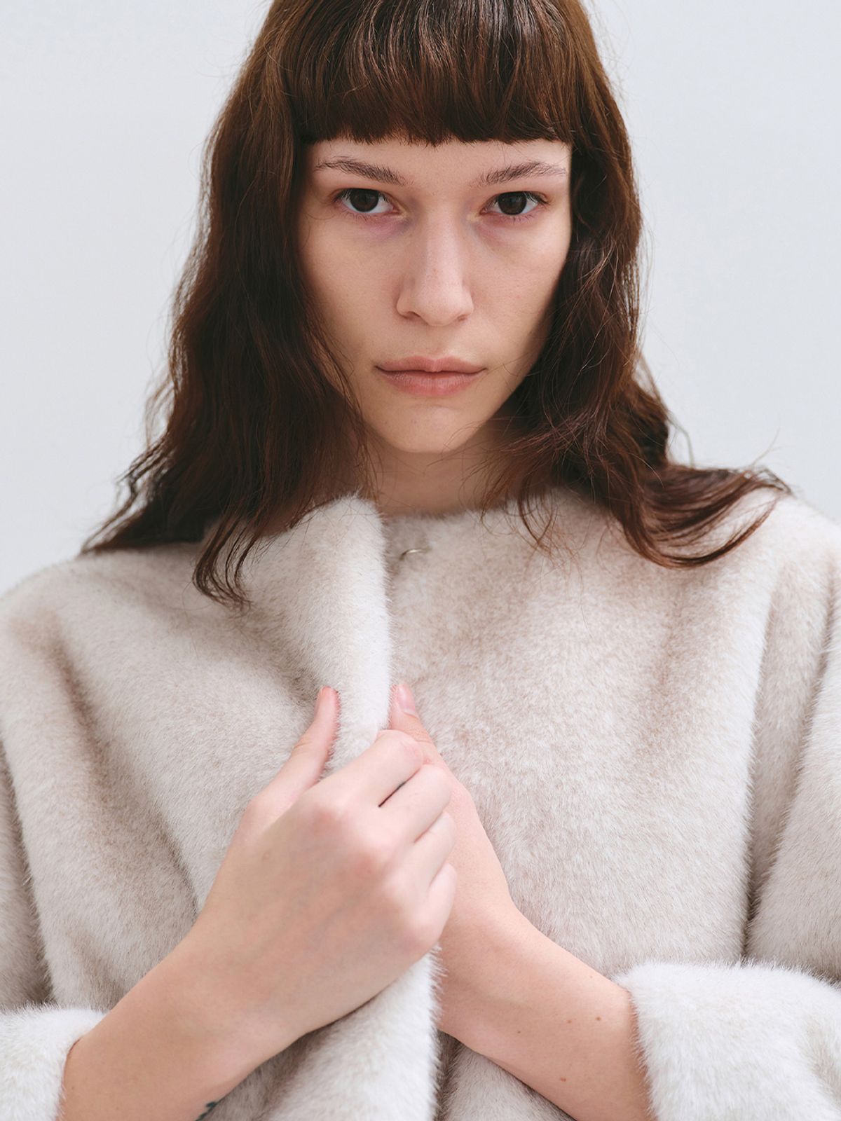 해브레스(HAVELESS) COLETTE FAUX FUR JACKET LIGHT GREY