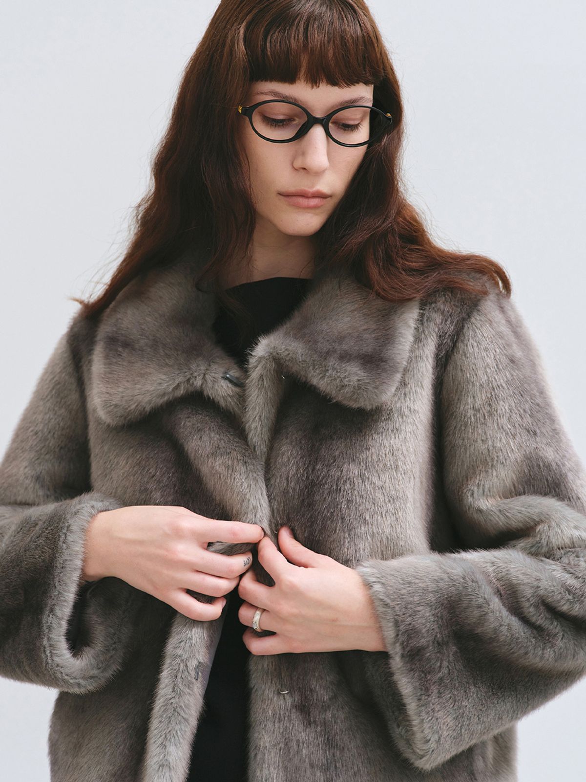 해브레스(HAVELESS) MILA FAUX FUR JACKET GREY
