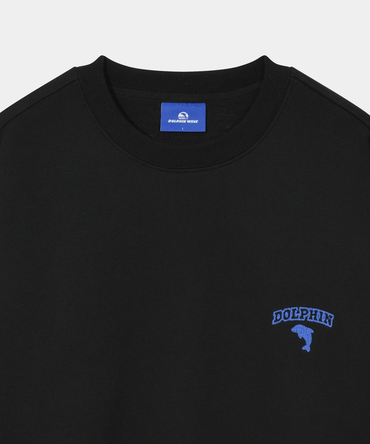 돌핀웨이브어패럴(DOLPHIN WAVE APPAREL) 돌핀 체인자수 기모 맨투맨 블랙