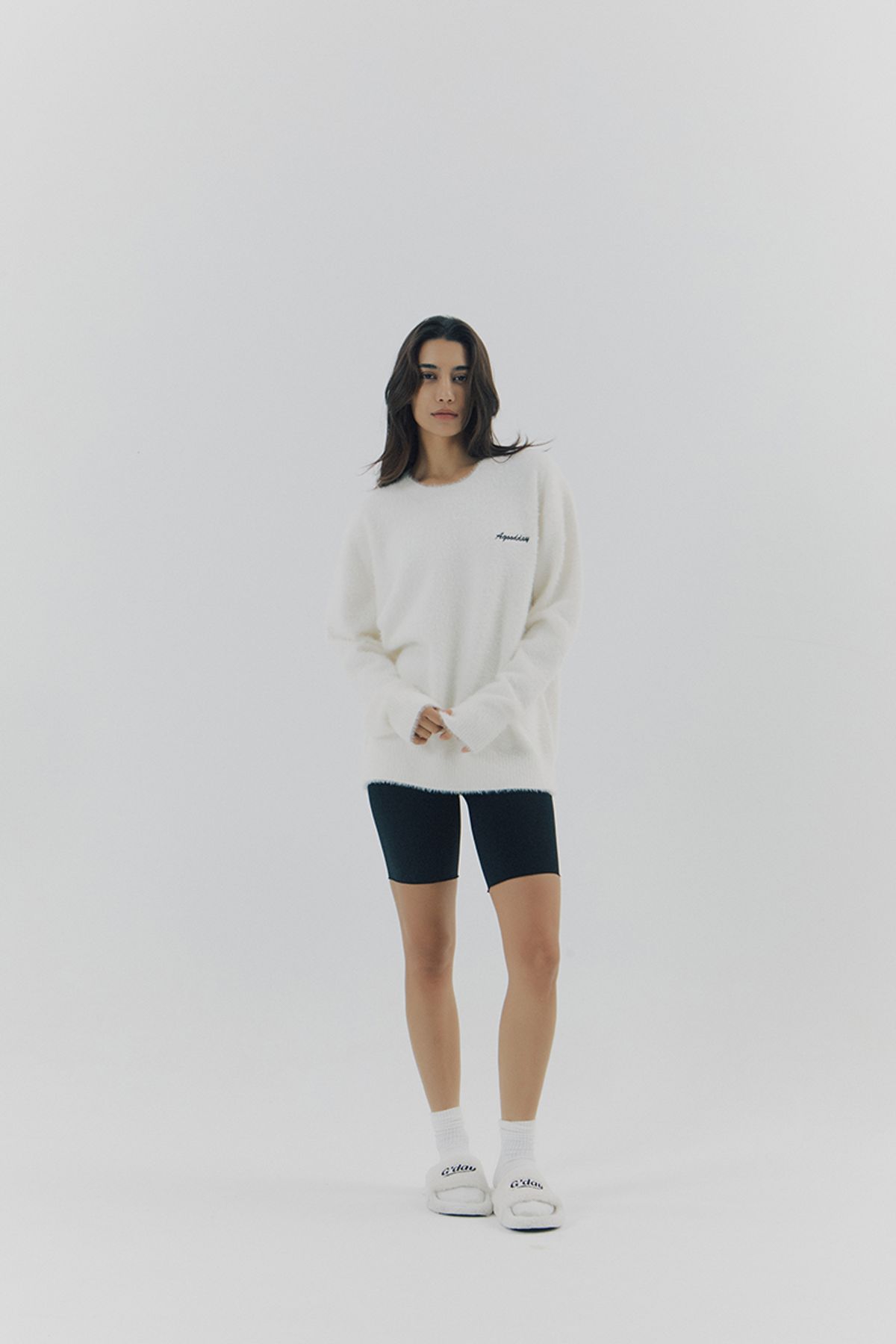 어굿데이(AGOODDAY) [UNISEX]  BISCOUS ROUND KNIT (white)