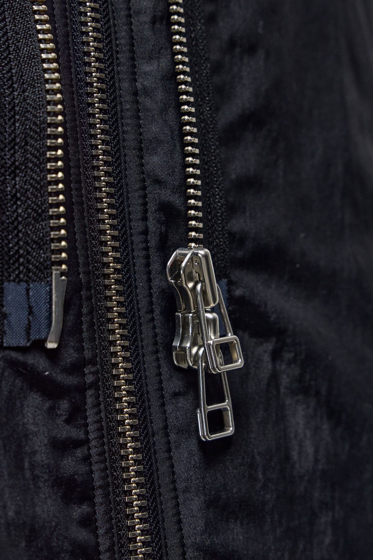 서피스에디션(SURFACE EDITION) DOUBLE ZIP NYLON BOMBER_BLACK