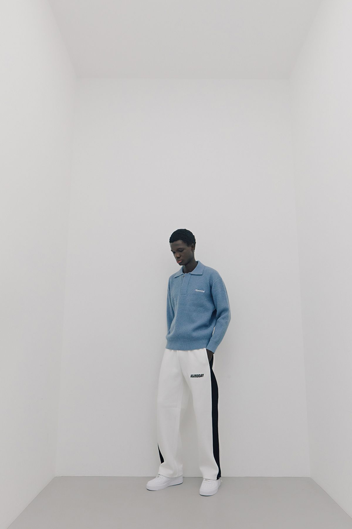 어굿데이(AGOODDAY) [UNISEX]  BISCOUS HAZZI KNIT (sky blue)