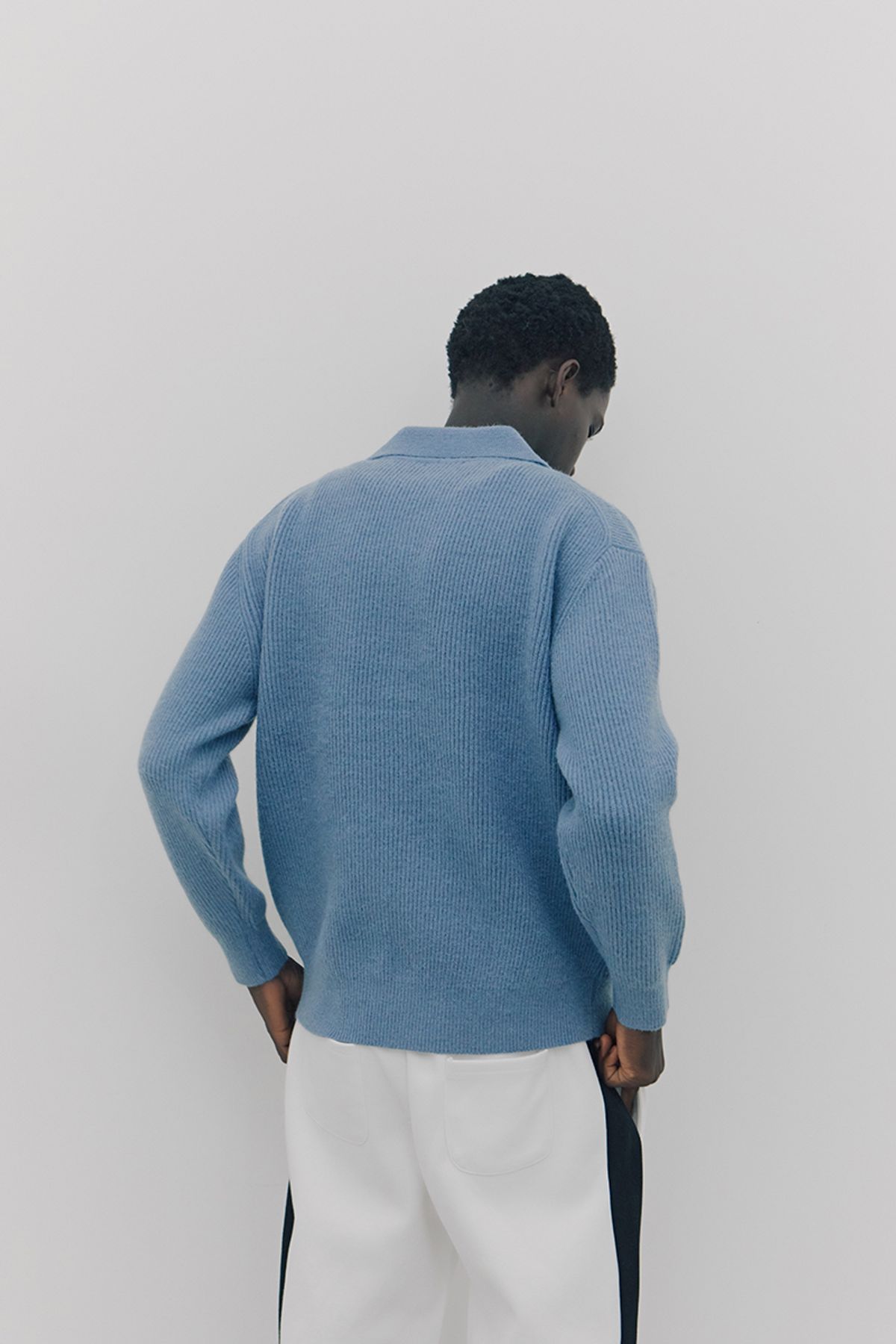 어굿데이(AGOODDAY) [UNISEX]  BISCOUS HAZZI KNIT (sky blue)