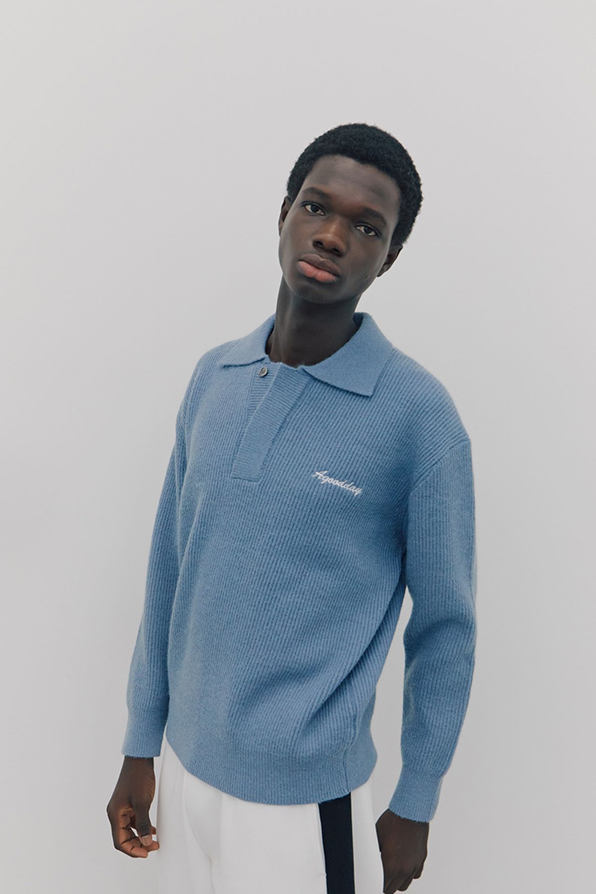 어굿데이(AGOODDAY) [UNISEX]  BISCOUS HAZZI KNIT (sky blue)