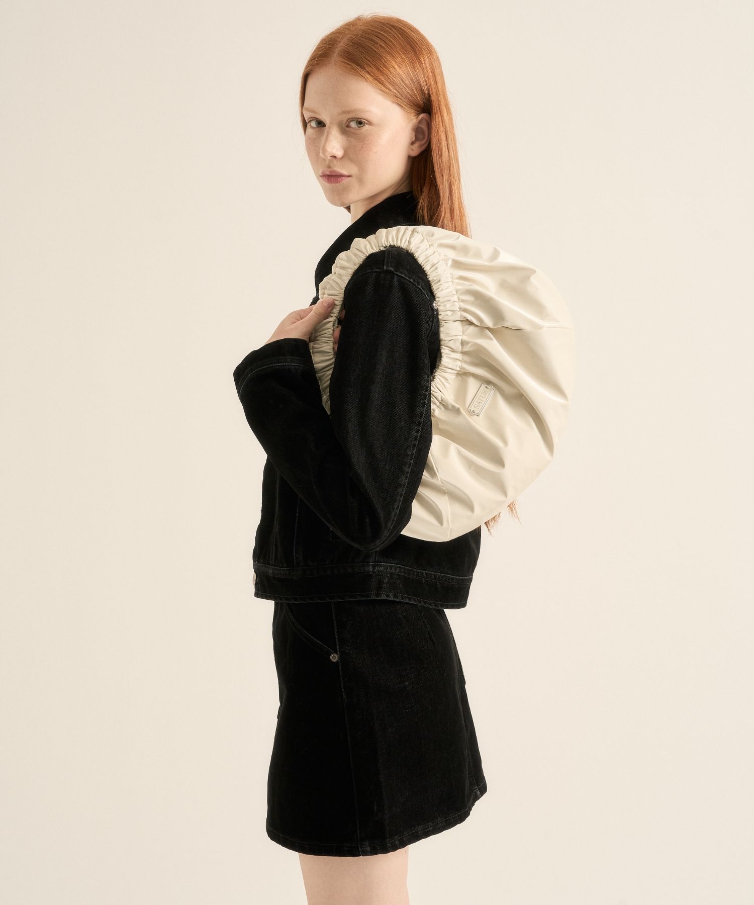 MUSINSA公式 | SATUR (W) Velvet Denim Mini Skirt Black