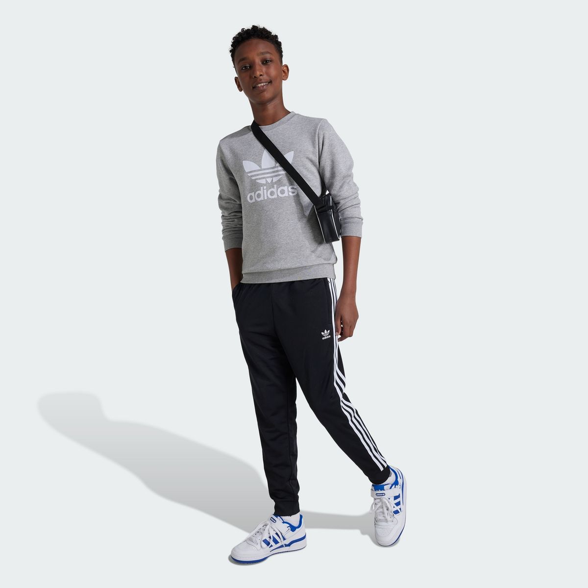 아디다스 키즈(ADIDAS KIDS) 아디컬러 SST 트랙 팬츠 IX7630